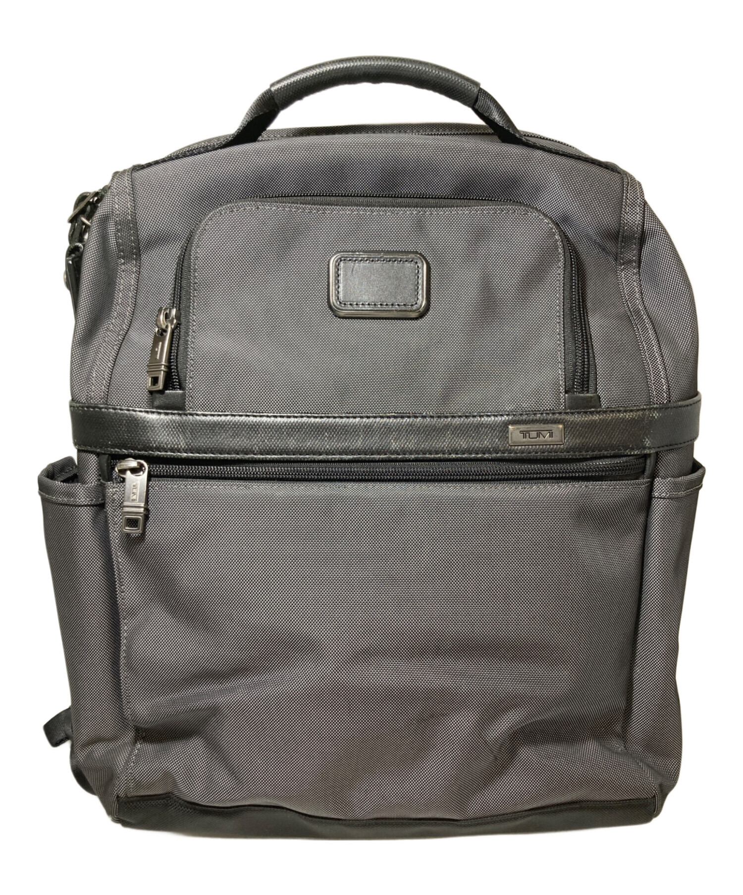 TUMI ブラック&グレー リュック 中古・古着通販】TUMI (トゥミ) リュック グレー｜ブランド・古着通販