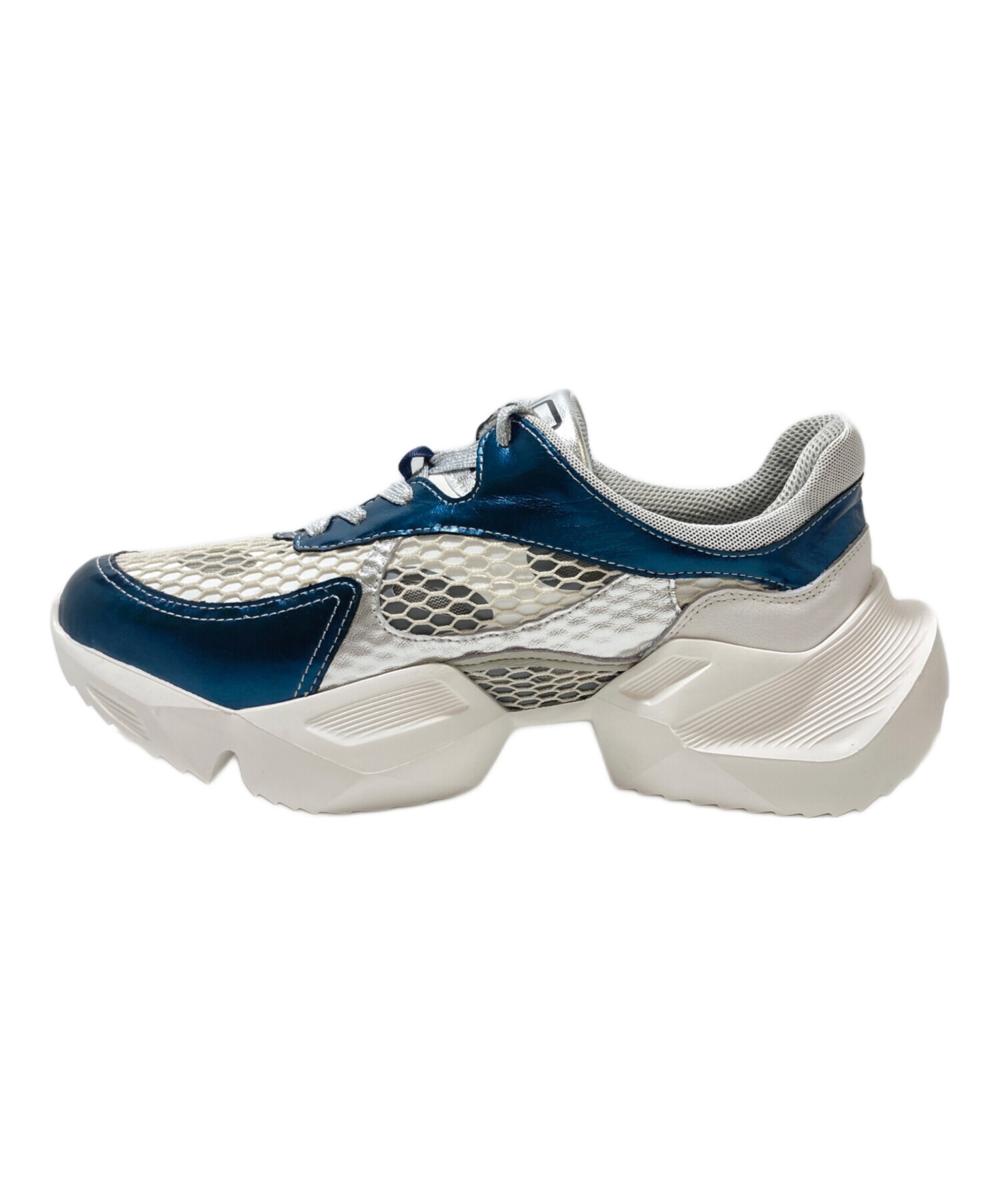 中古・古着通販】MANA (マナ) メタリックスニーカー シルバー サイズ