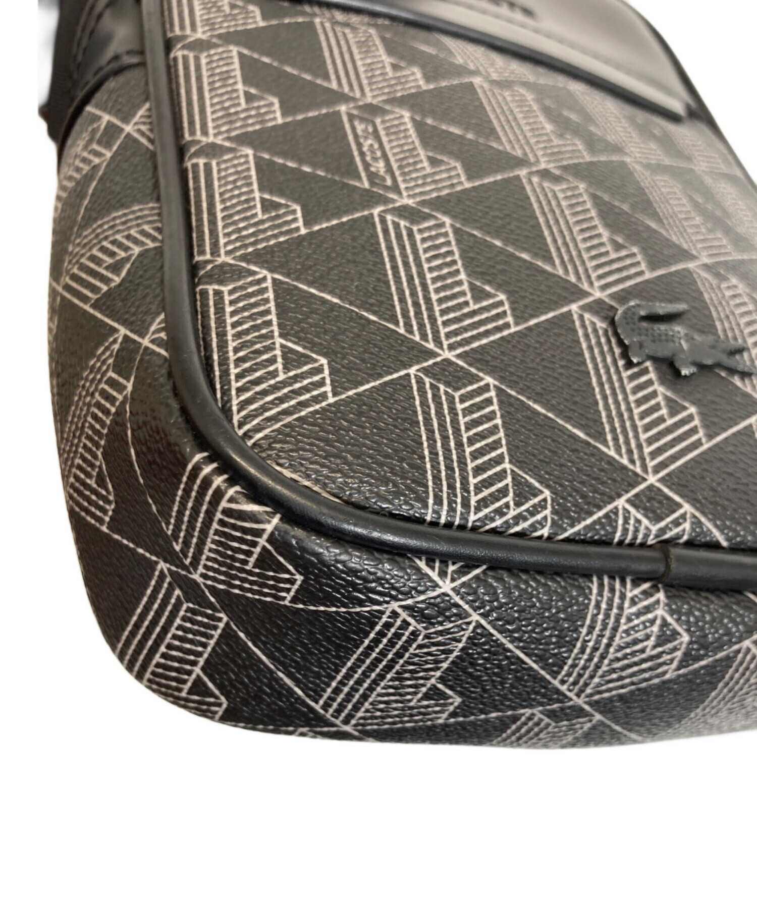 未使用　ラコステ ショルダーバッグ 中古・古着通販】LACOSTE (ラコステ) ショルダーバッグ ブラック