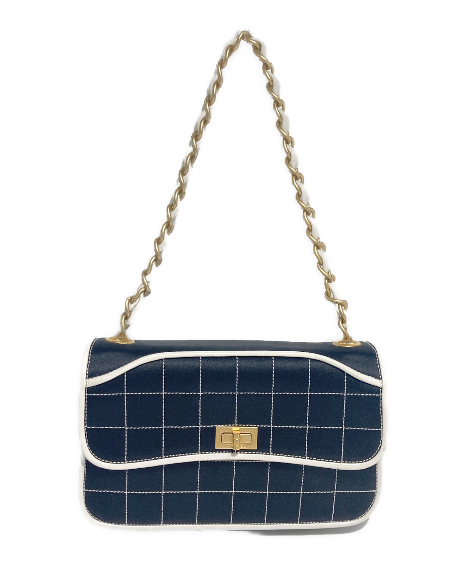 ルイス 様♡CHANEL パンチング　2.55 チェーンバッグ　マトラッセ 中古・古着通販】CHANEL (シャネル) 2.55マトラッセチェーンバッグ