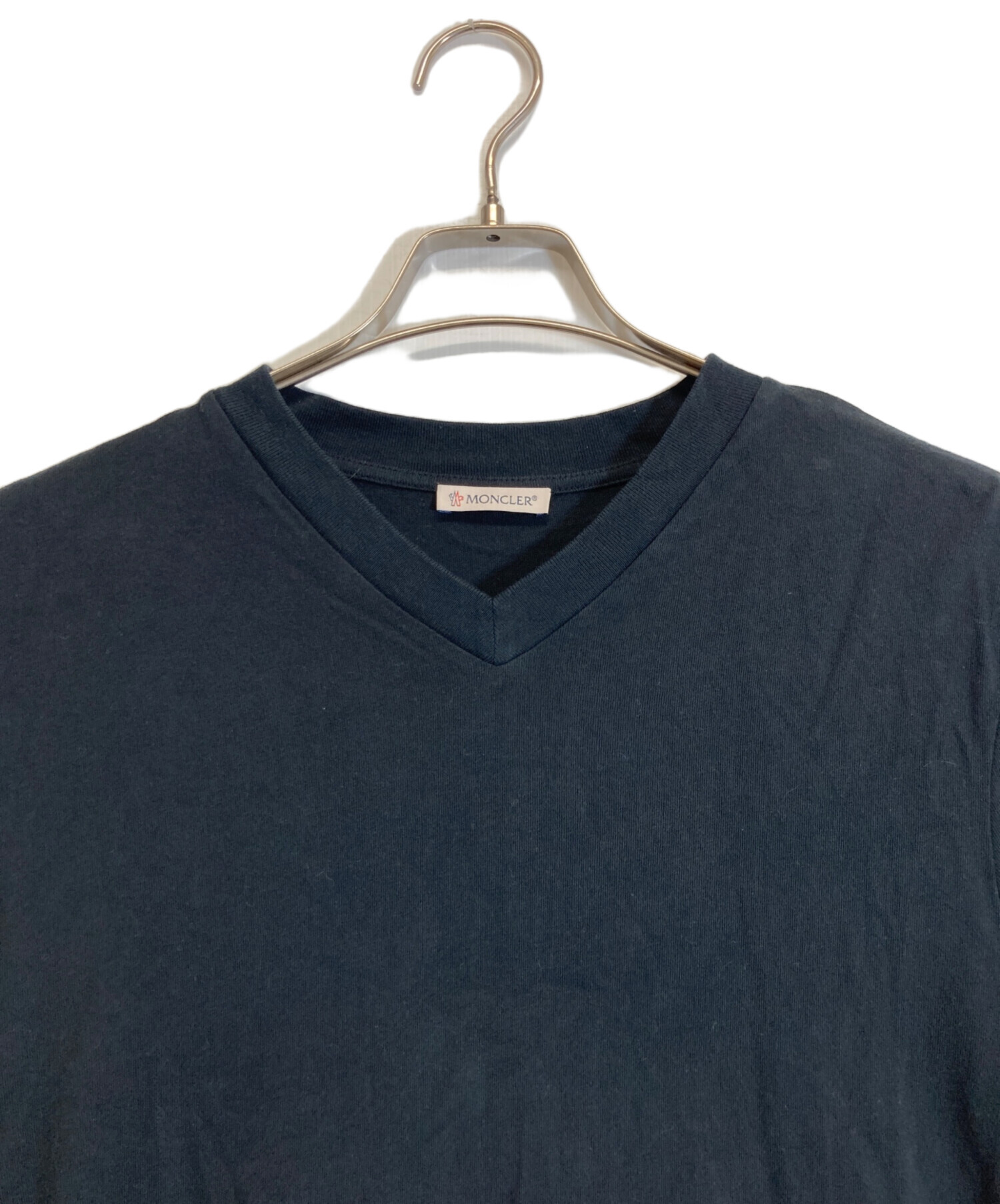 中古・古着通販】MONCLER (モンクレール) VネックTシャツ ブラック