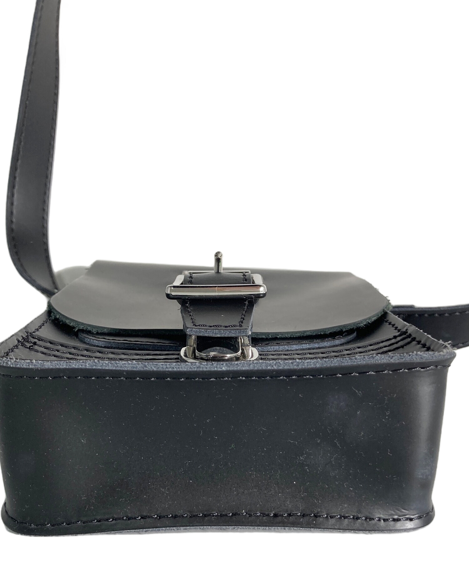 ［ほぼ未使用品］Dr. Martens ブラックショルダーバッグ 中古・古着通販】Dr.Martens (ドクターマーチン) レザーショルダー