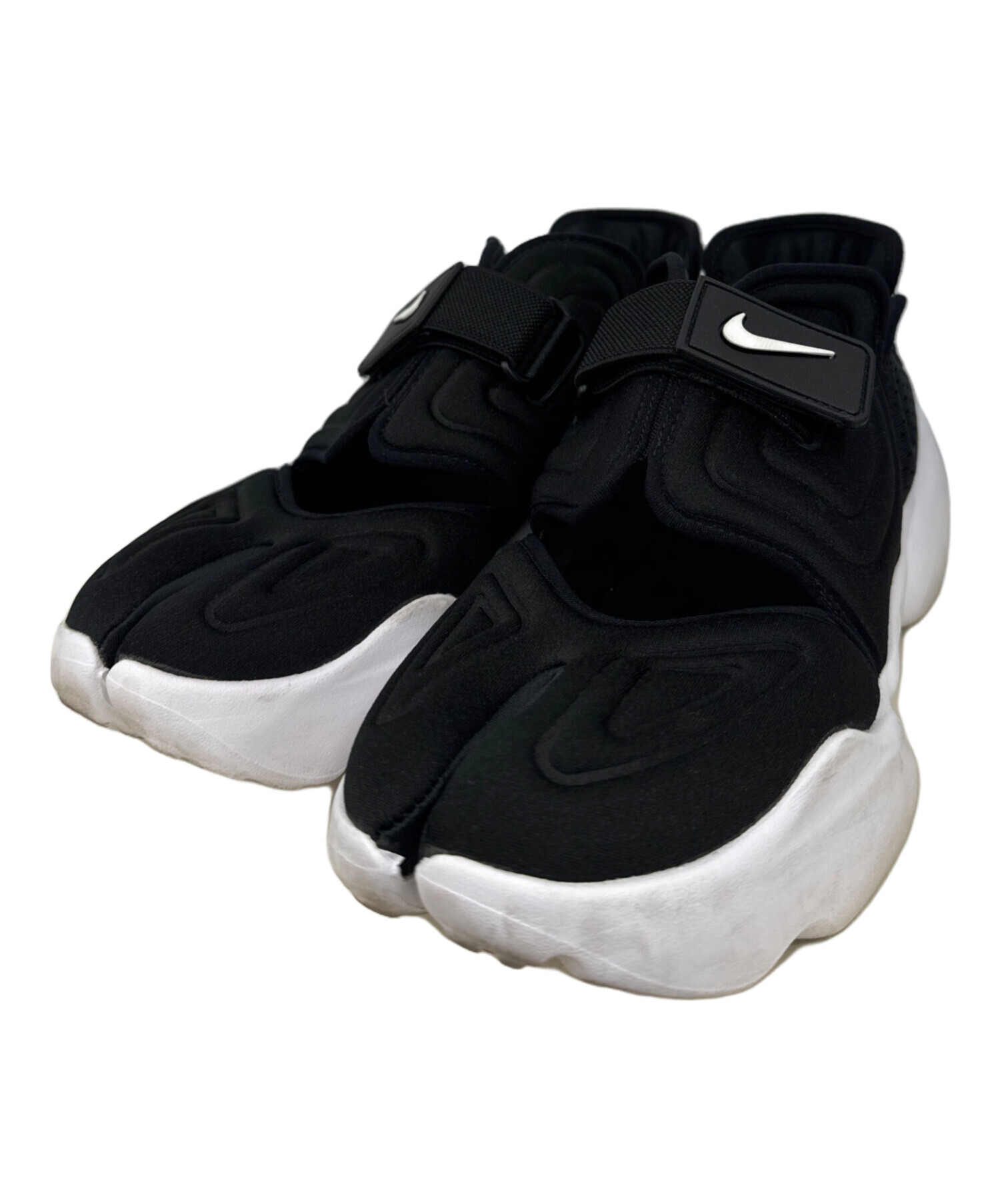 Nike アクアリフト US 10.5 ブラック 中古・古着通販】NIKE (ナイキ) アクアリフト ブラック サイズ:28cm