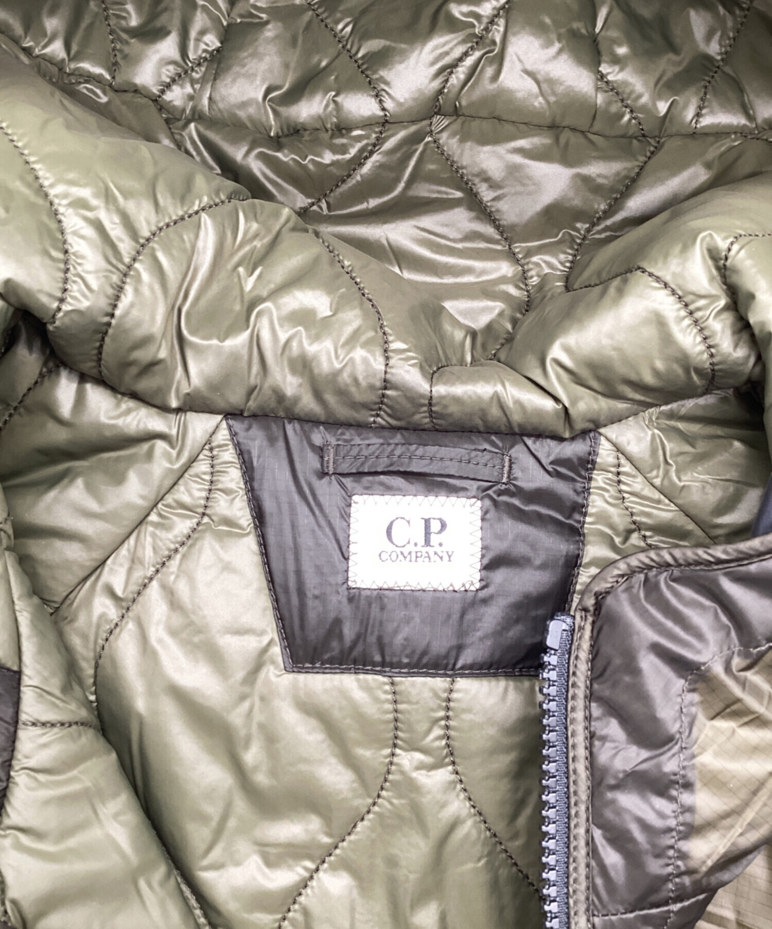 Cp company オリーブ　ナイロン C.P. Company Utility Vest - Burnt Olive - 08CMOW025A-005148G-660