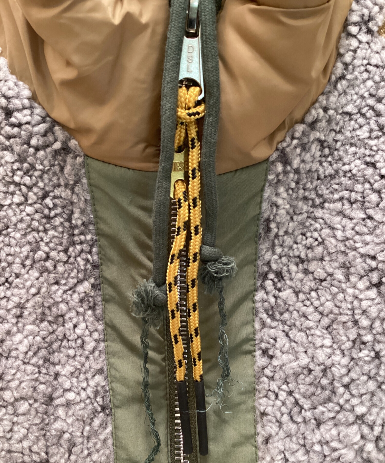 中古・古着通販】DIESEL (ディーゼル) ボア切替ブルゾン カーキ サイズ