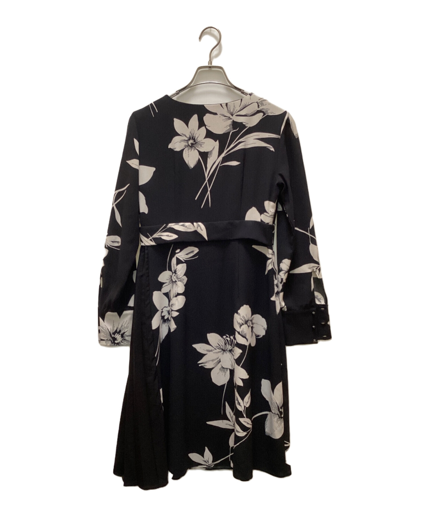 希少　美品　白タグ MAX MARA 36 ストライプ秋ワンピース　ブラック 中古・古着通販】Max Mara Studio (マックスマーラ ストゥディオ) 花柄