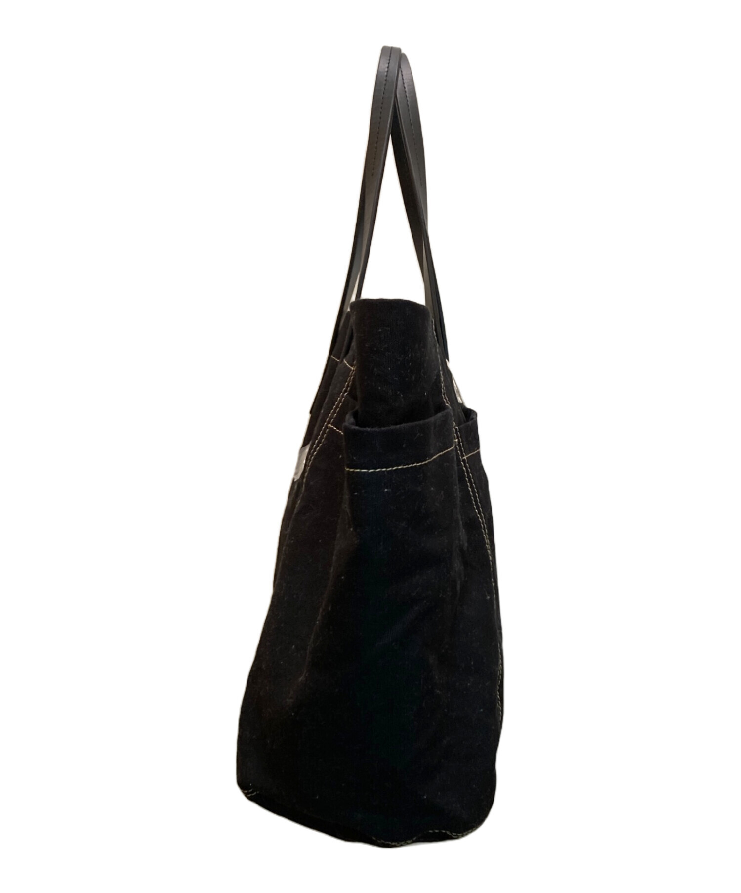 【中古】Vivienne Westwood ヴィヴィアンウエストウッド CANVAS ショルダーバッグ アジア限定 ブラック ヴィヴィアン 黒 コットン キャンバス ORB ロゴ ステッチ A2600196【無料ギフトラッピング承ります】 Vivienne Westwood（ヴィヴィアンウエストウッド） ショルダーバッグ
