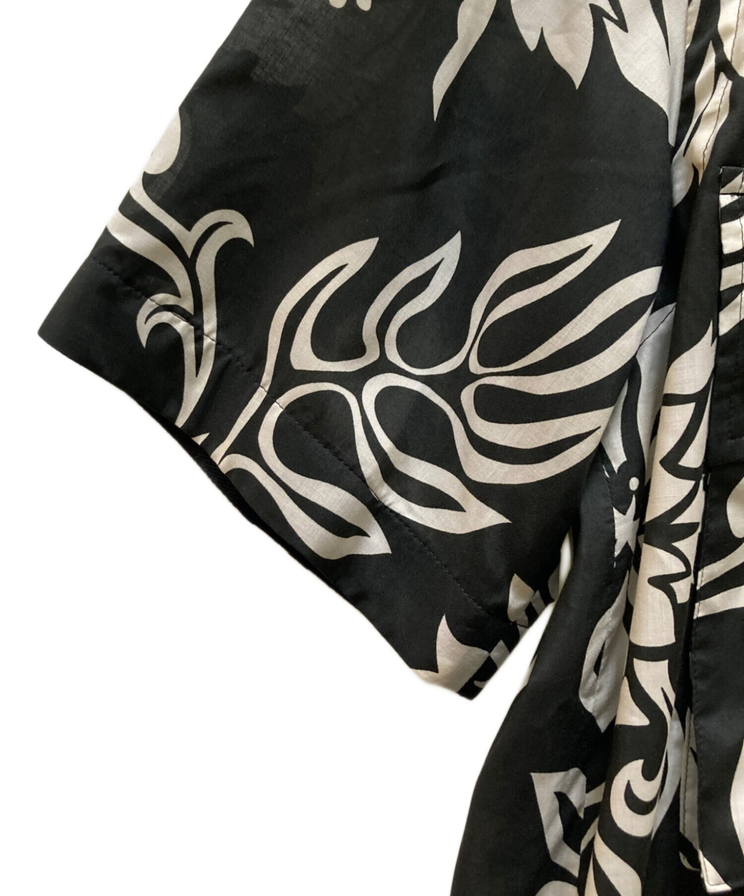 コウさま専用　sacai ドッキングニットシャツ　花柄　切りっぱなしデザイン3 sacai - コウさま専用 sacai ドッキングニットシャツ 花柄 切りっ