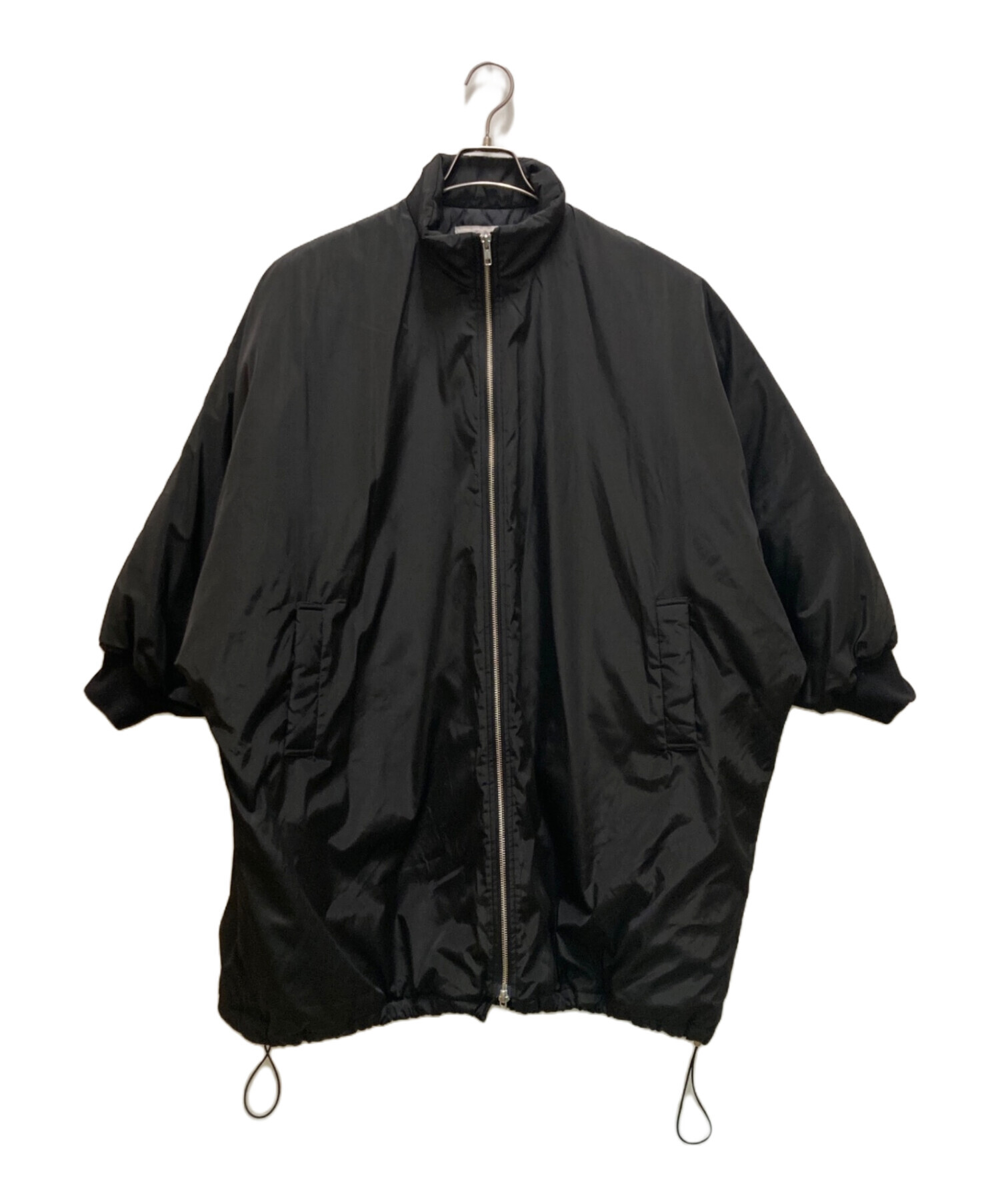 24AW　美品　BEARDSLEY　中綿BIGポンチョコート　黒　ブラック　人気 BEARDSLEY（ビアズリー） ポンチョ 中綿BIGポンチョコート レディース