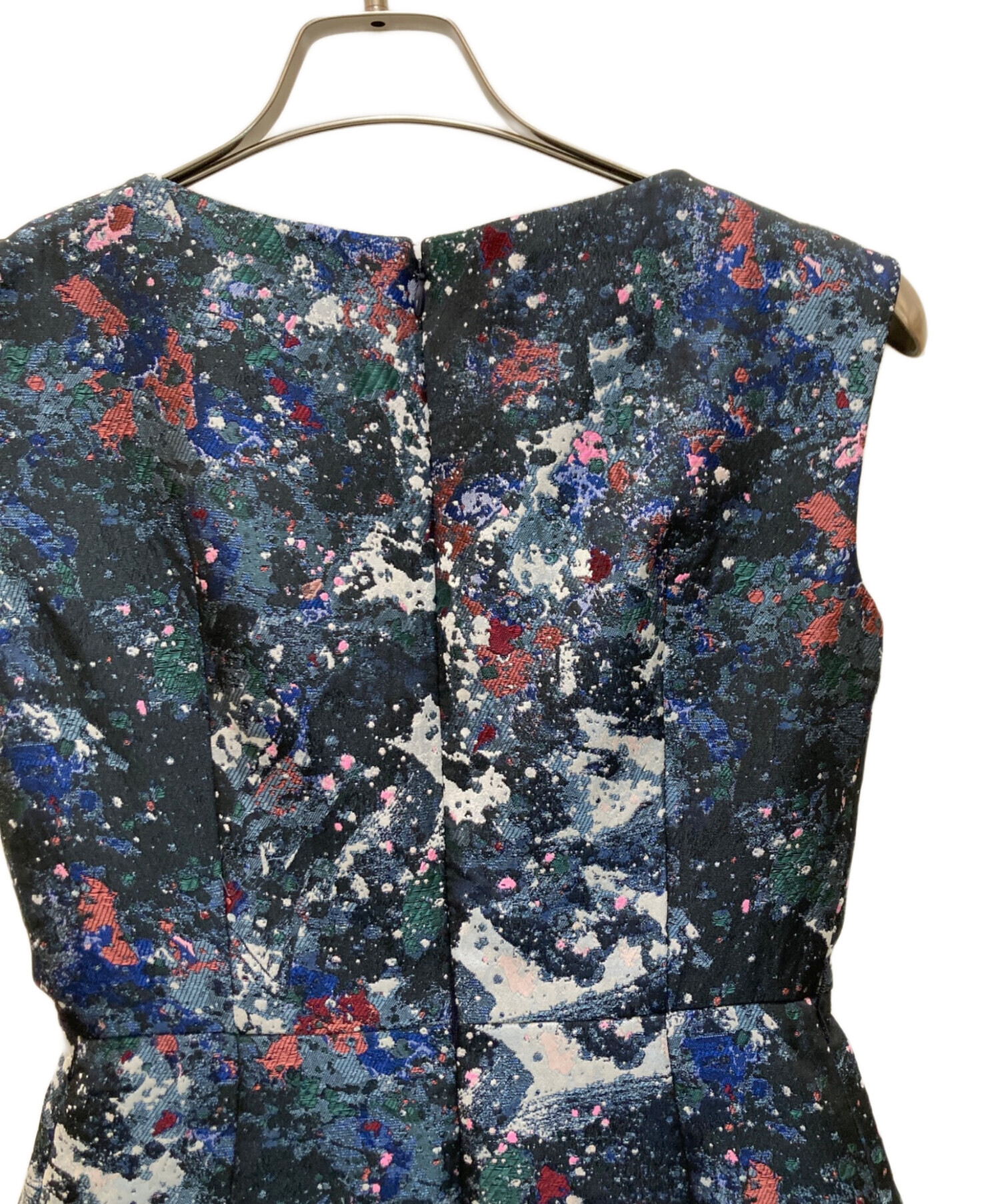 中古・古着通販】ANAYI (アナイ) 総柄ジャガードタックノースリーブ