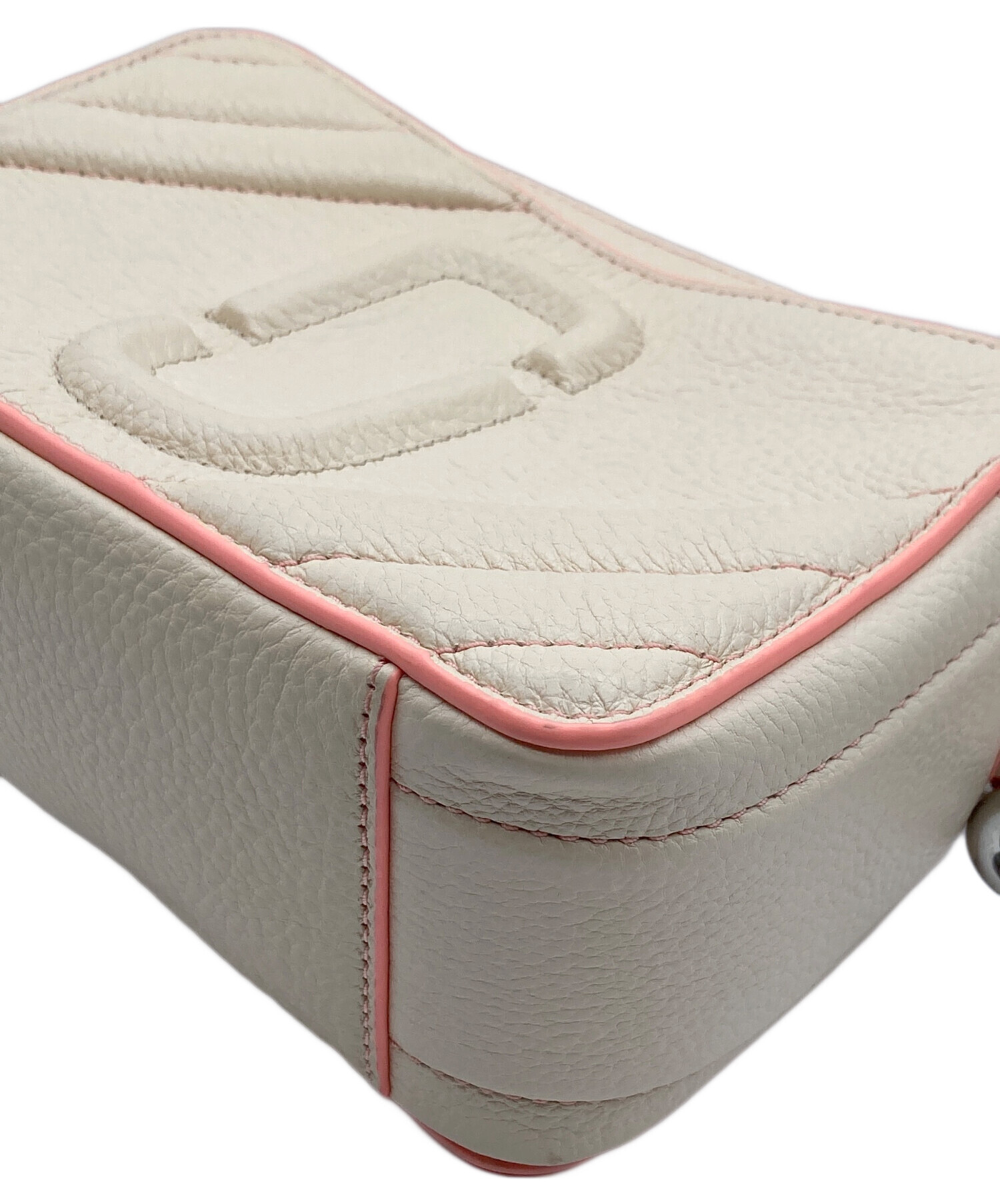 【新品未使用】MARC JACOBS マークジェイコブス softshot27 中古・古着通販】MARC JACOBS (マークジェイコブス) ザモトショット