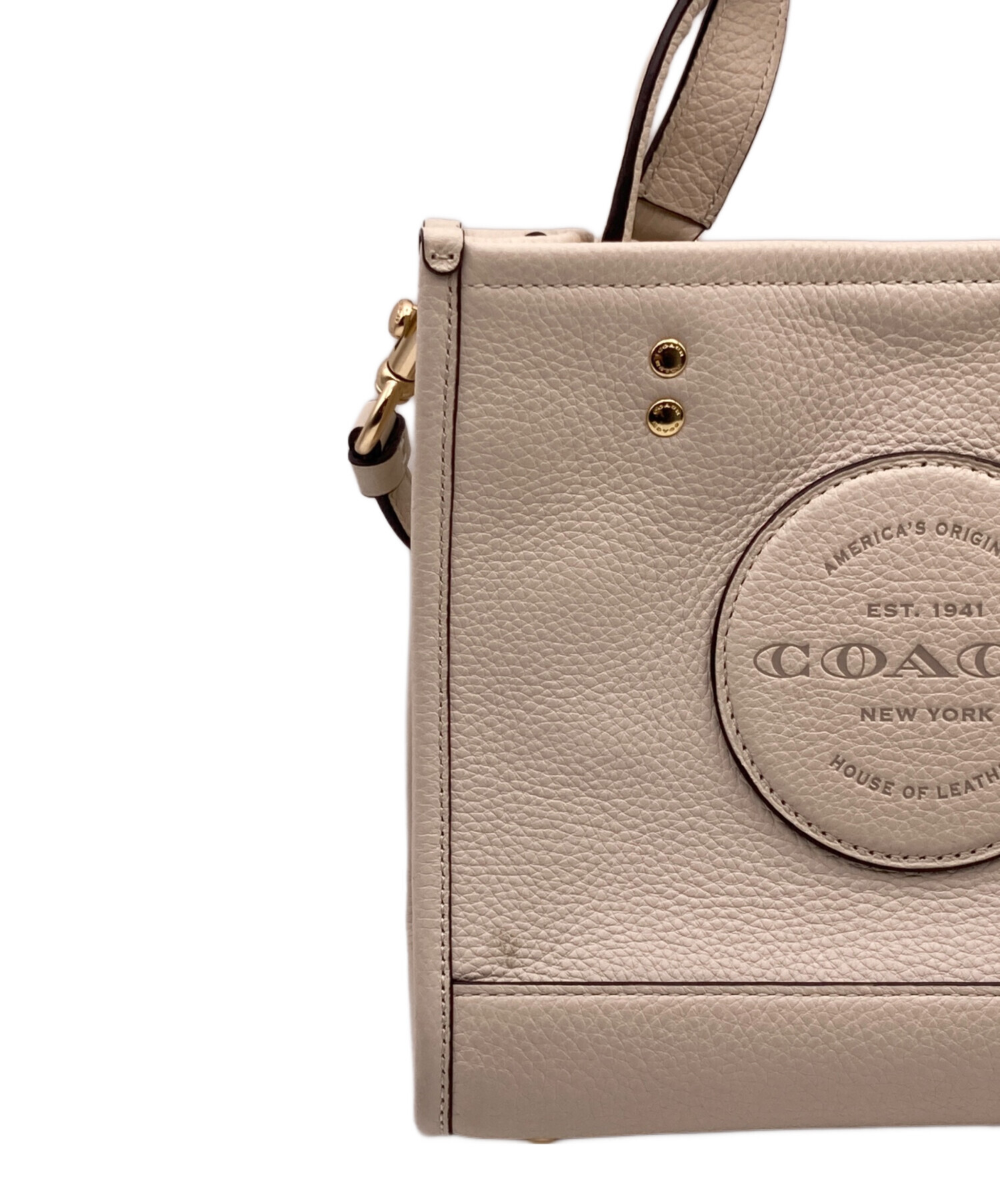 中古・古着通販】COACH (コーチ) デンプシー トート 22 ウィズ コーチ