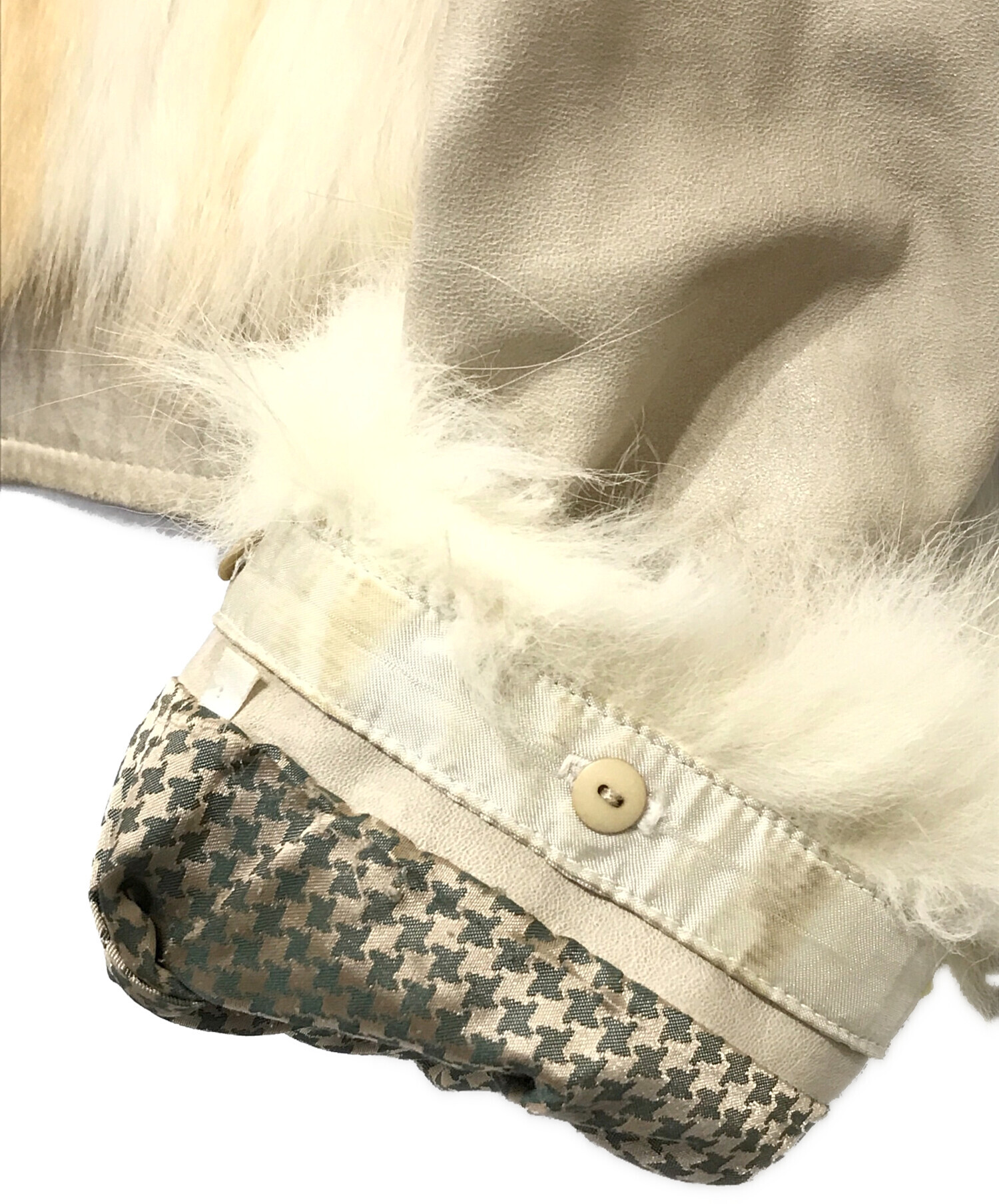 新品同様BURBERRY BLUE LABEL カーキ ジャケット 38 新品同様BURBERRY BLUE LABEL カーキ ジャケット 38 BURBERRY BLUE