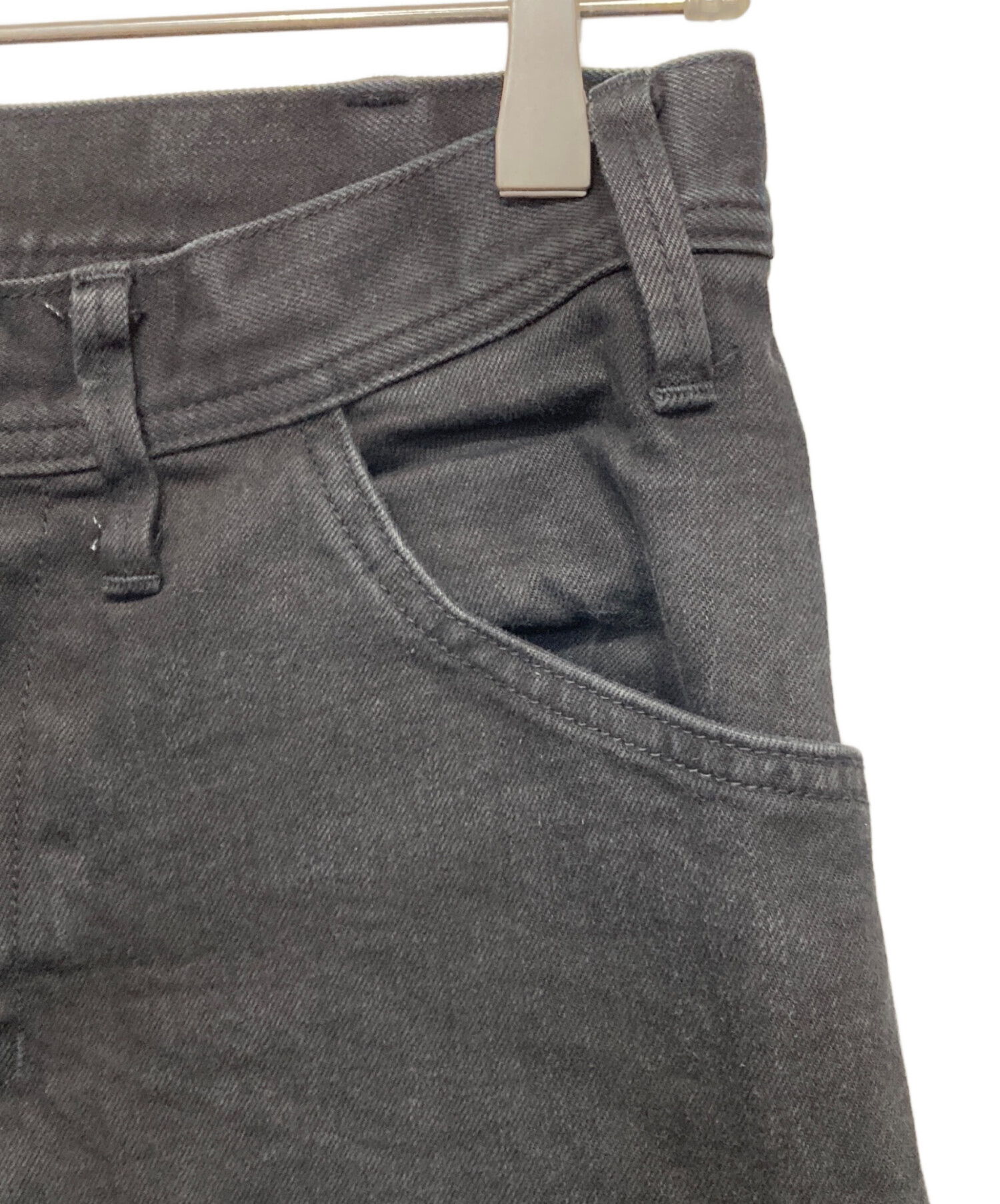 中古・古着通販】JULIUS (ユリウス) アークドデニムパンツ ブラック