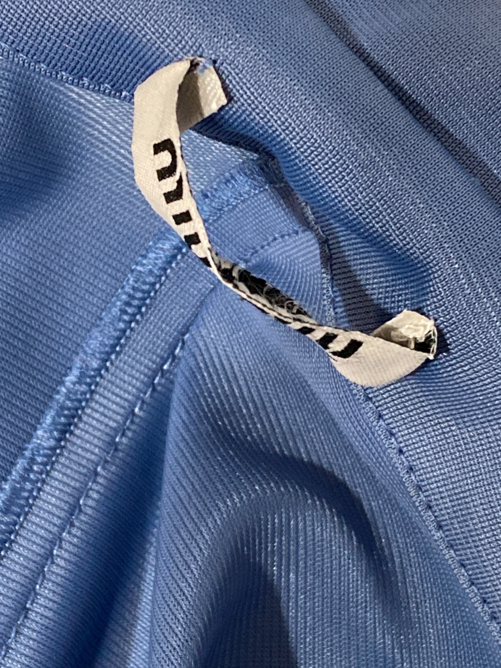 中古・古着通販】MIU MIU (ミュウミュウ) Zipped Front Cropped Shirt