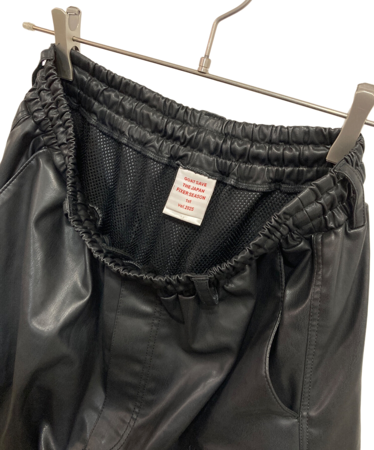 AMNJX フェイクレザーパンツ M GOAT SAVE 中古・古着通販】AMNJX GOAT SAVE (-) フェイクレザーハーフパンツ