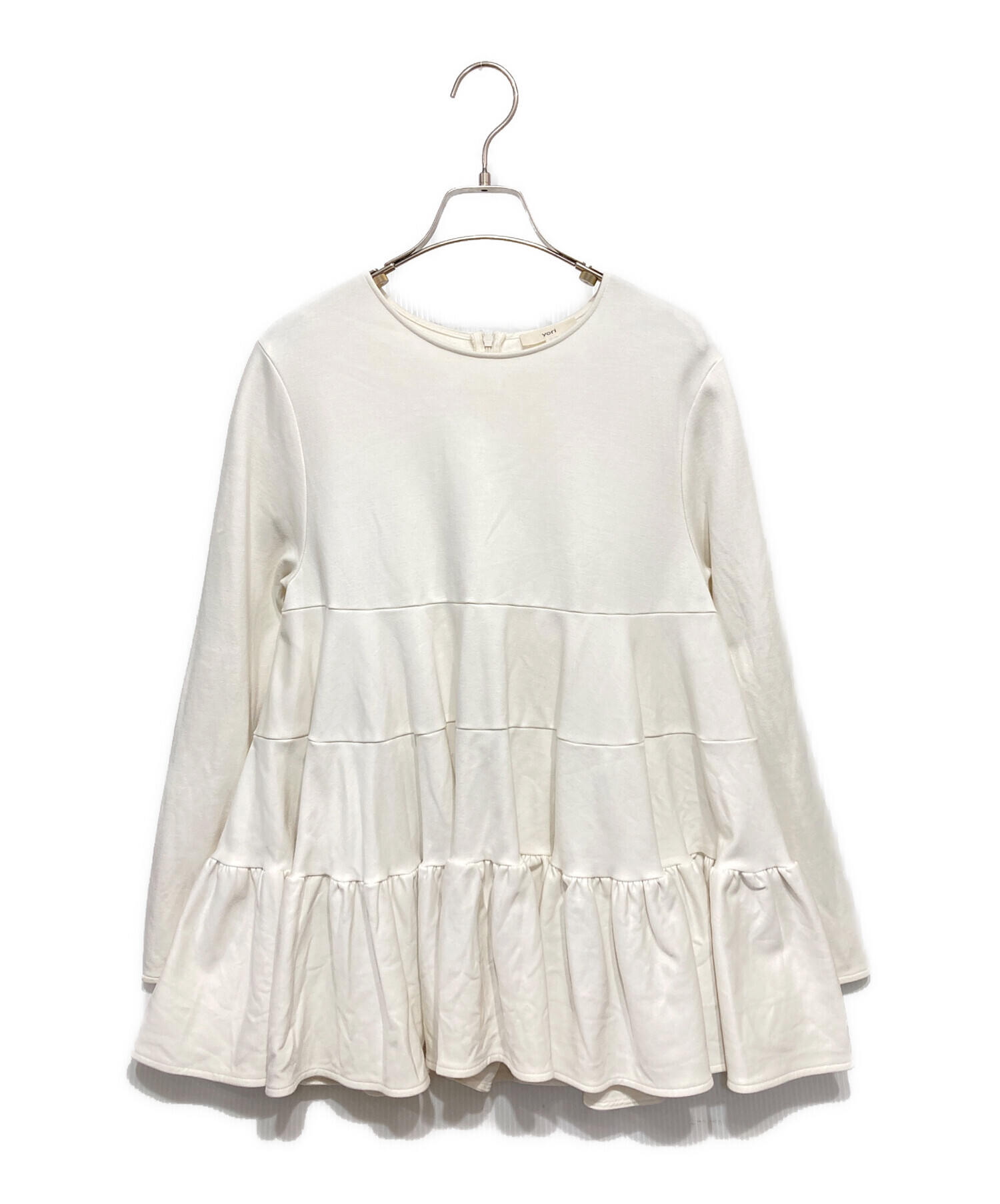 yori ぬくぬくティアードフリル裏起毛　トップス 中古・古着通販】yori (ヨリ) ぬくぬくティアードフリルブラウス