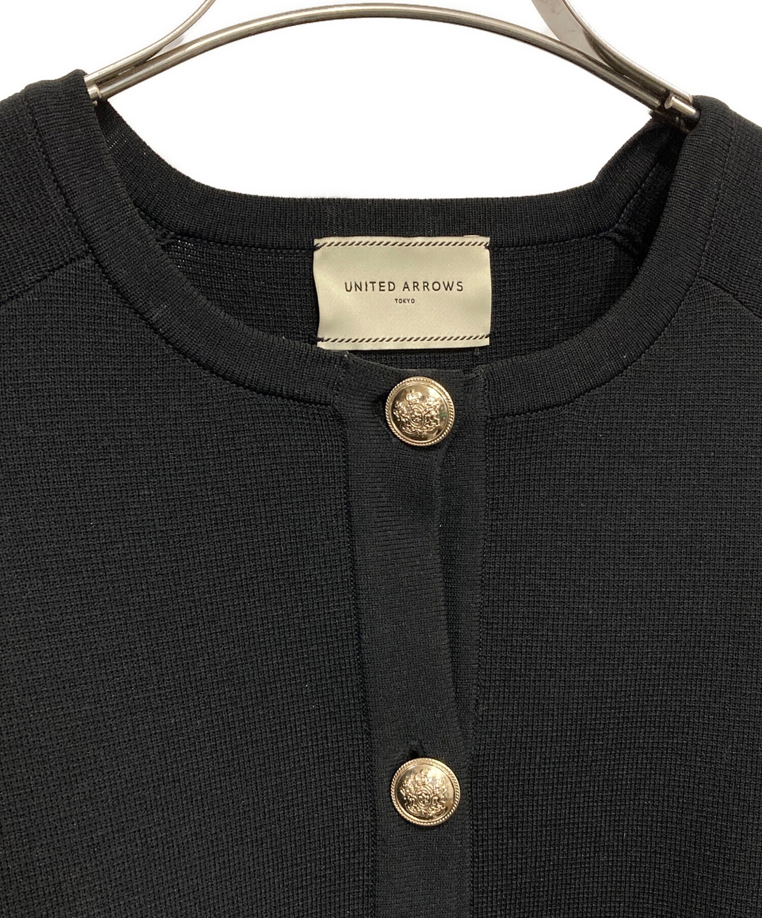 【新品未使用】UNITED ARROWS ユナイテッドアローズケープカーディガン UNITED ARROWS（ユナイテッドアローズ）の「ケープ カーディガン