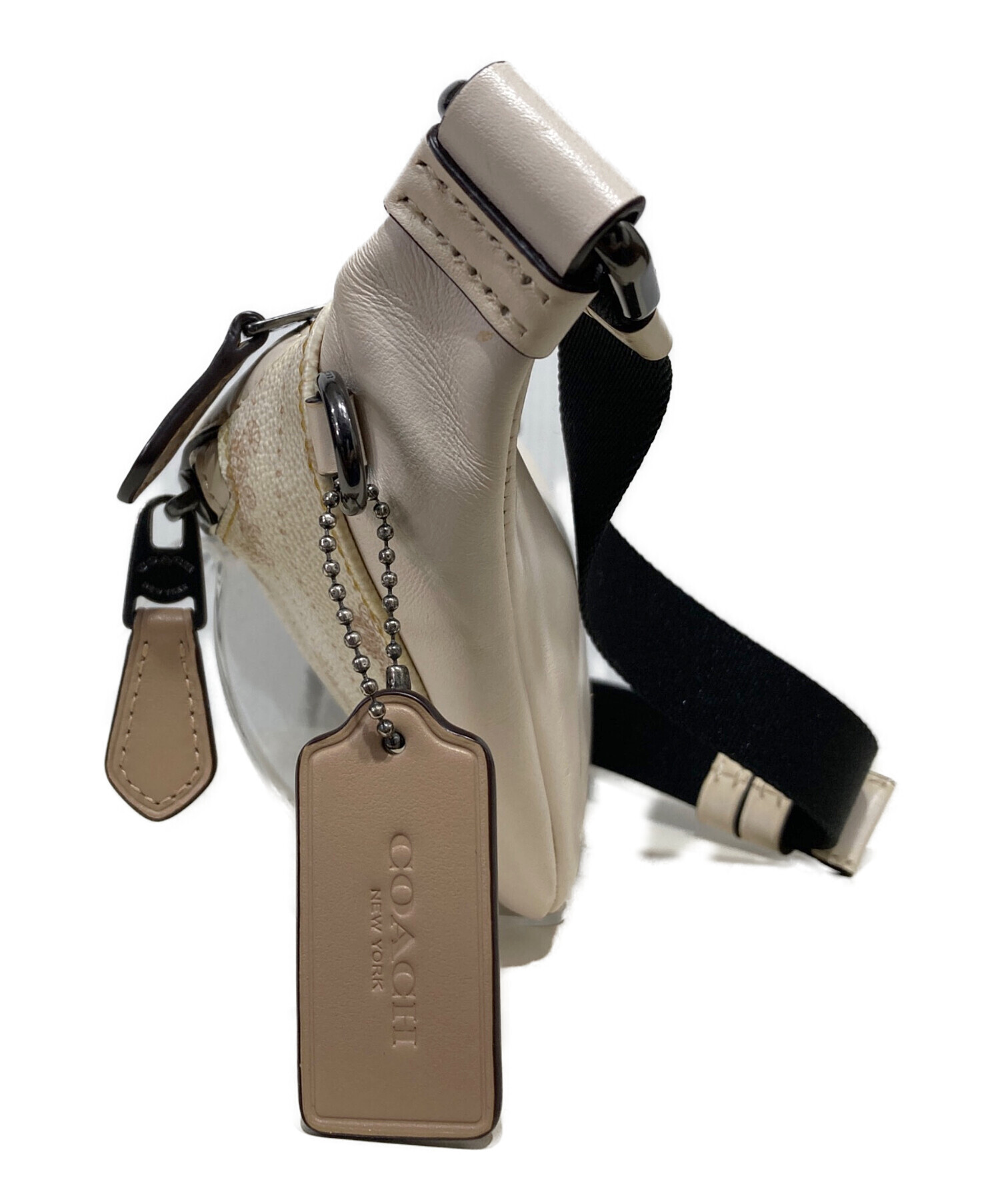 【メルカリではここだけ】COACH ボディーバック ウエストポーチ 馬車柄 中古・古着通販】COACH (コーチ) 馬車柄 ショルダーボディバッグ