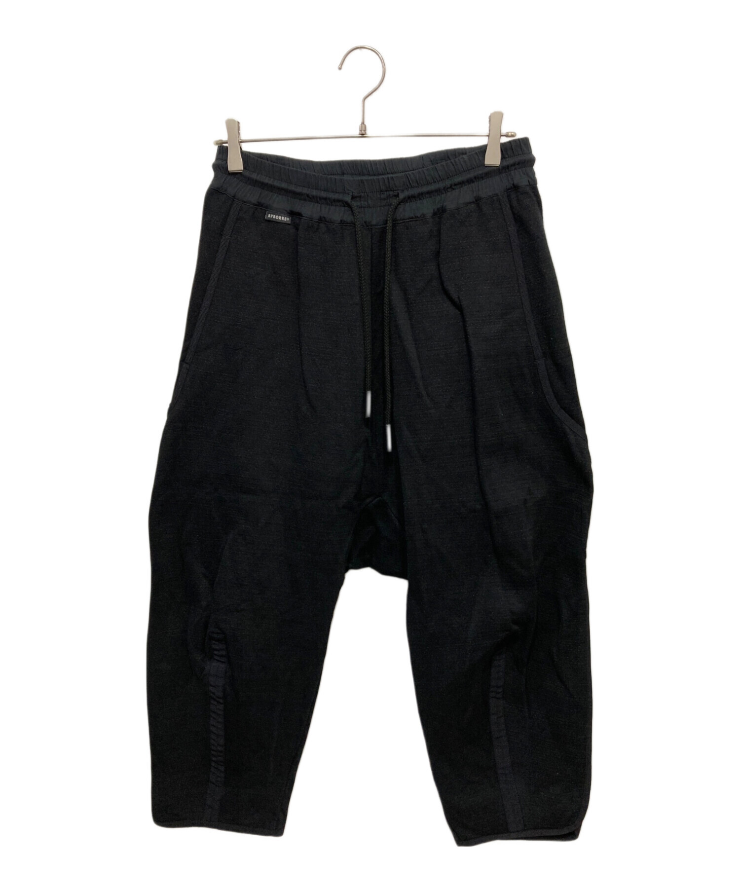 BYBORRE バイボレ　パンツ　黒 中古・古着通販】BYBORRE (バイボレ) Tapered Cropped Pants