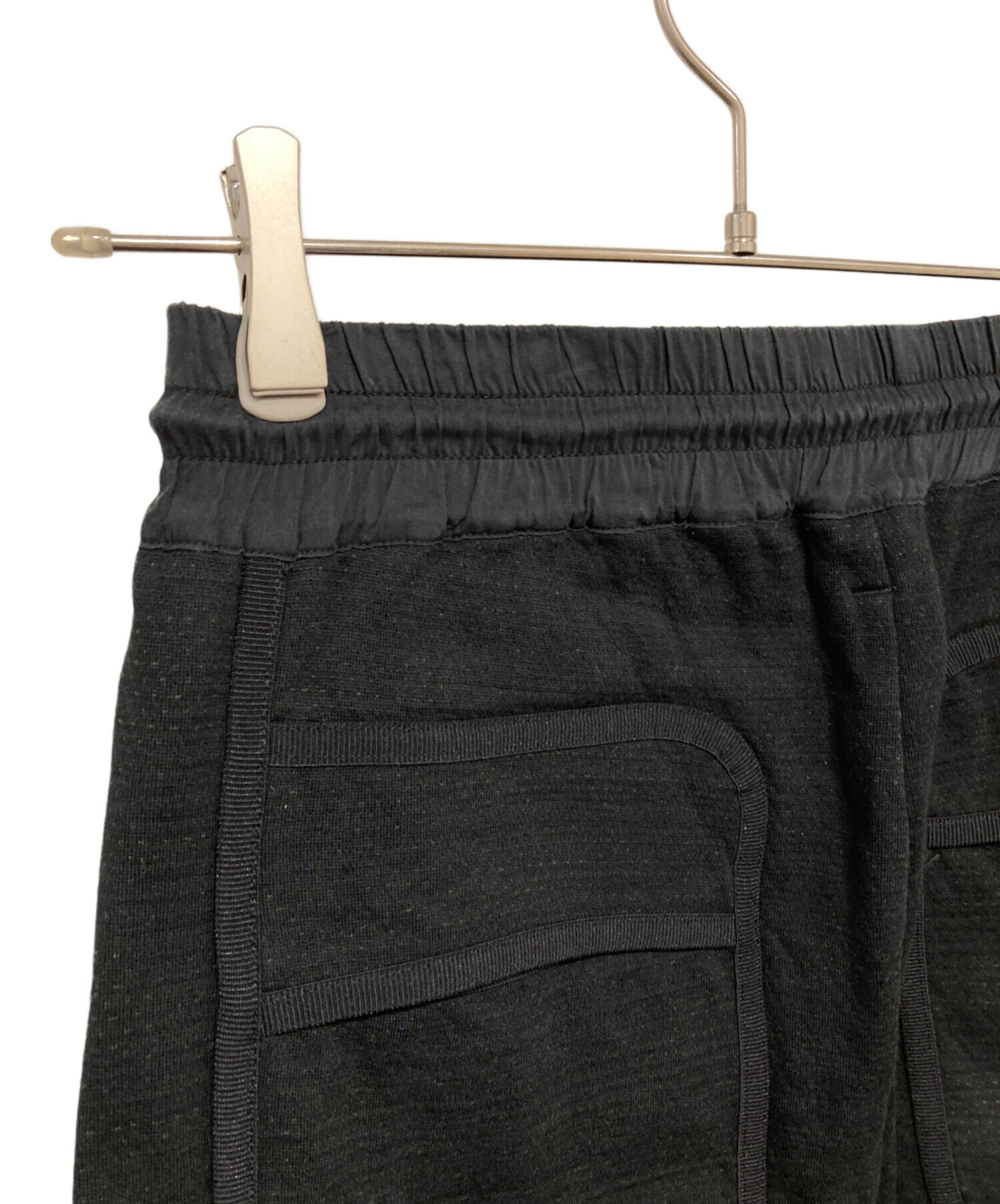 BYBORRE バイボレ　パンツ　黒 中古・古着通販】BYBORRE (バイボレ) Tapered Cropped Pants