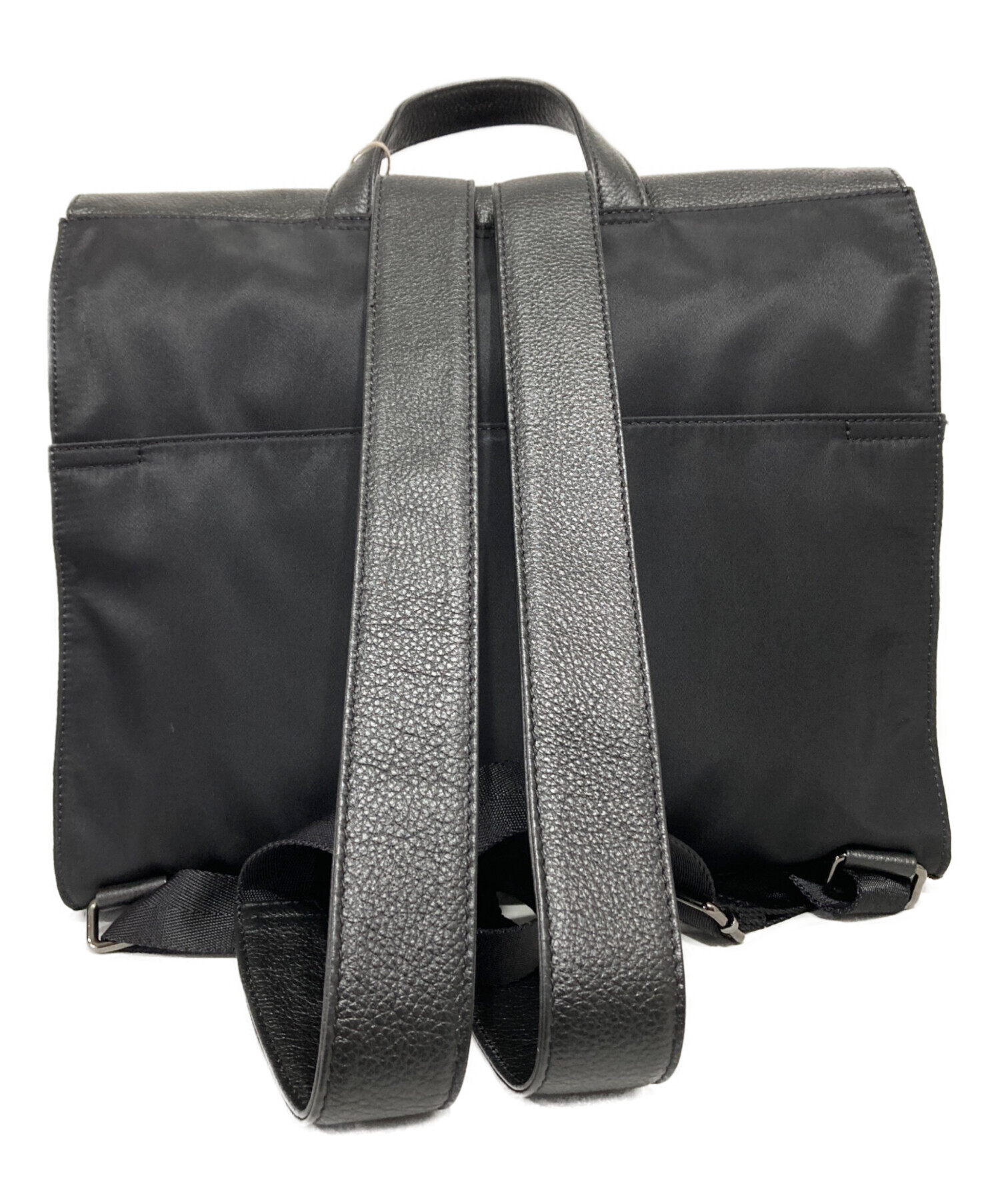 イアパピヨネ リュック スクエア 黒 中古・古着通販】ear PAPILLONNER (イアパピヨネ) 本革スクエアレザー