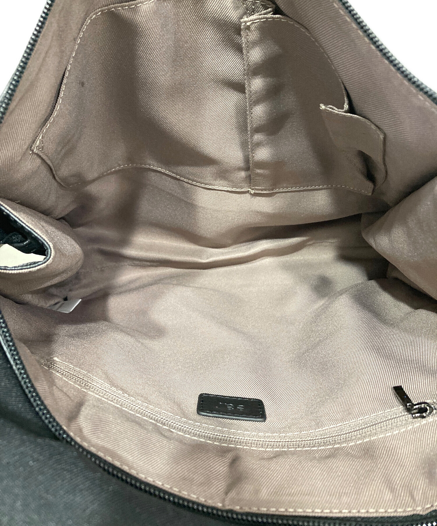 中古・古着通販】ear PAPILLONNER (イアパピヨネ) 本革スクエアレザー