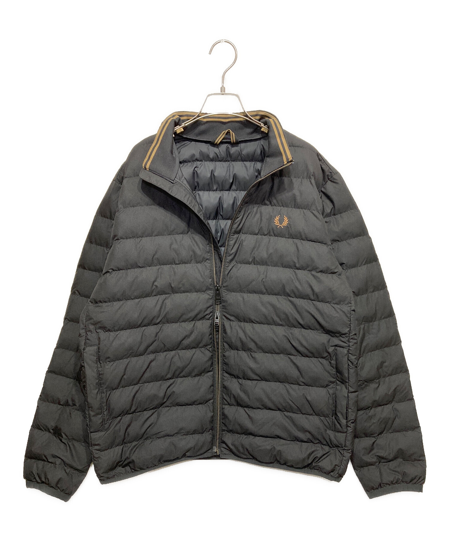 未使用級 フレッドペリー INSULATED JACKET M ブラック 中古・古着通販】FRED PERRY (フレッドペリー) Insulated Jacket