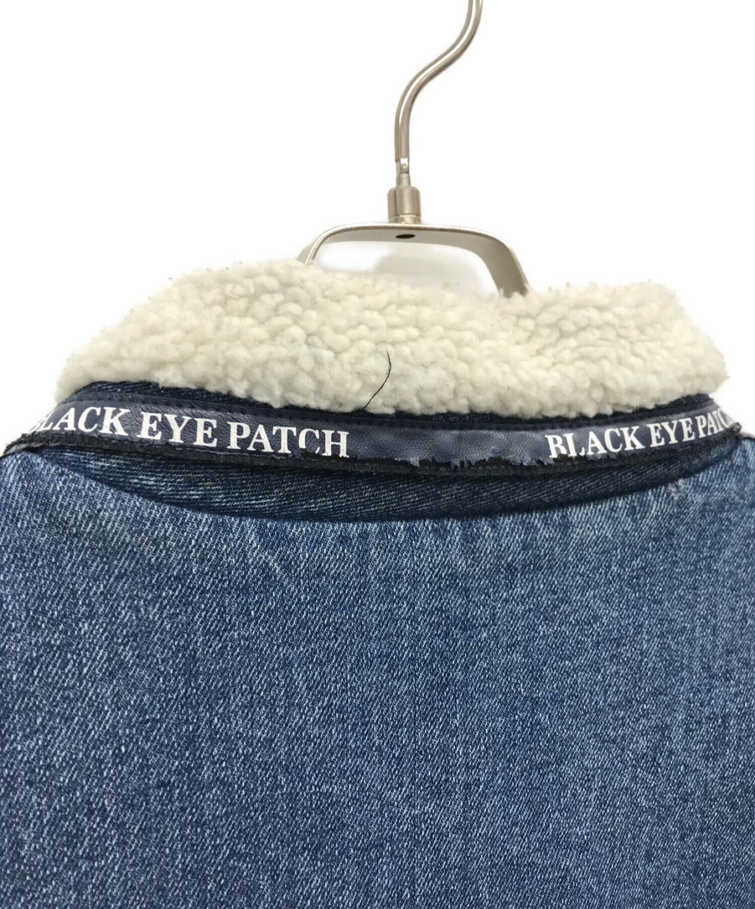 中古・古着通販】BlackEyePatch (ブラックアイパッチ) LOGO TAPE 中古・古着通販】BlackEyePatch (ブラックアイパッチ) LOGO TAPE