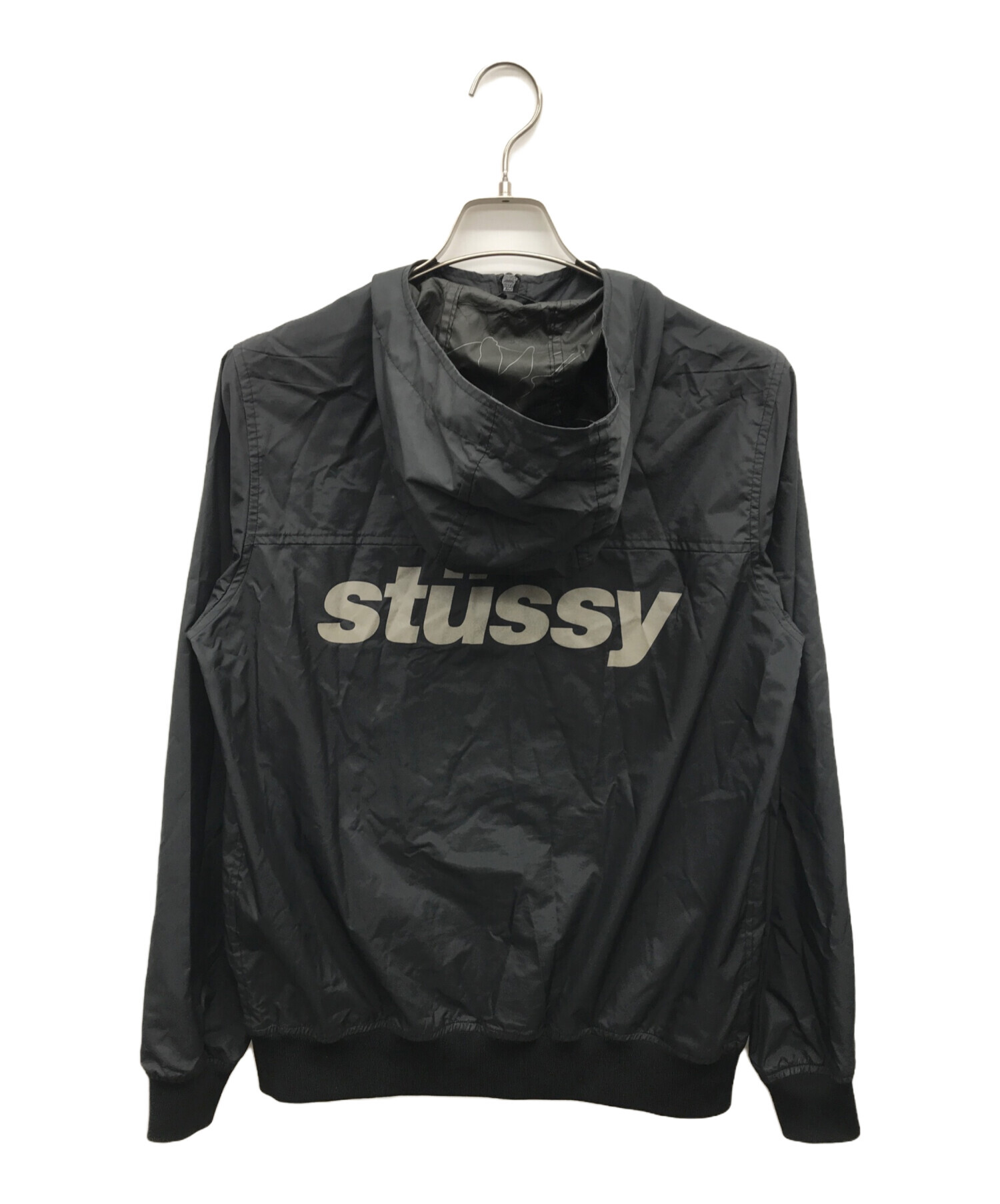 STUSSY フード付きナイロンジャケット Sサイズ ブラック 中古・古着通販】stussy (ステューシー) ナイロンジャケット ブラック