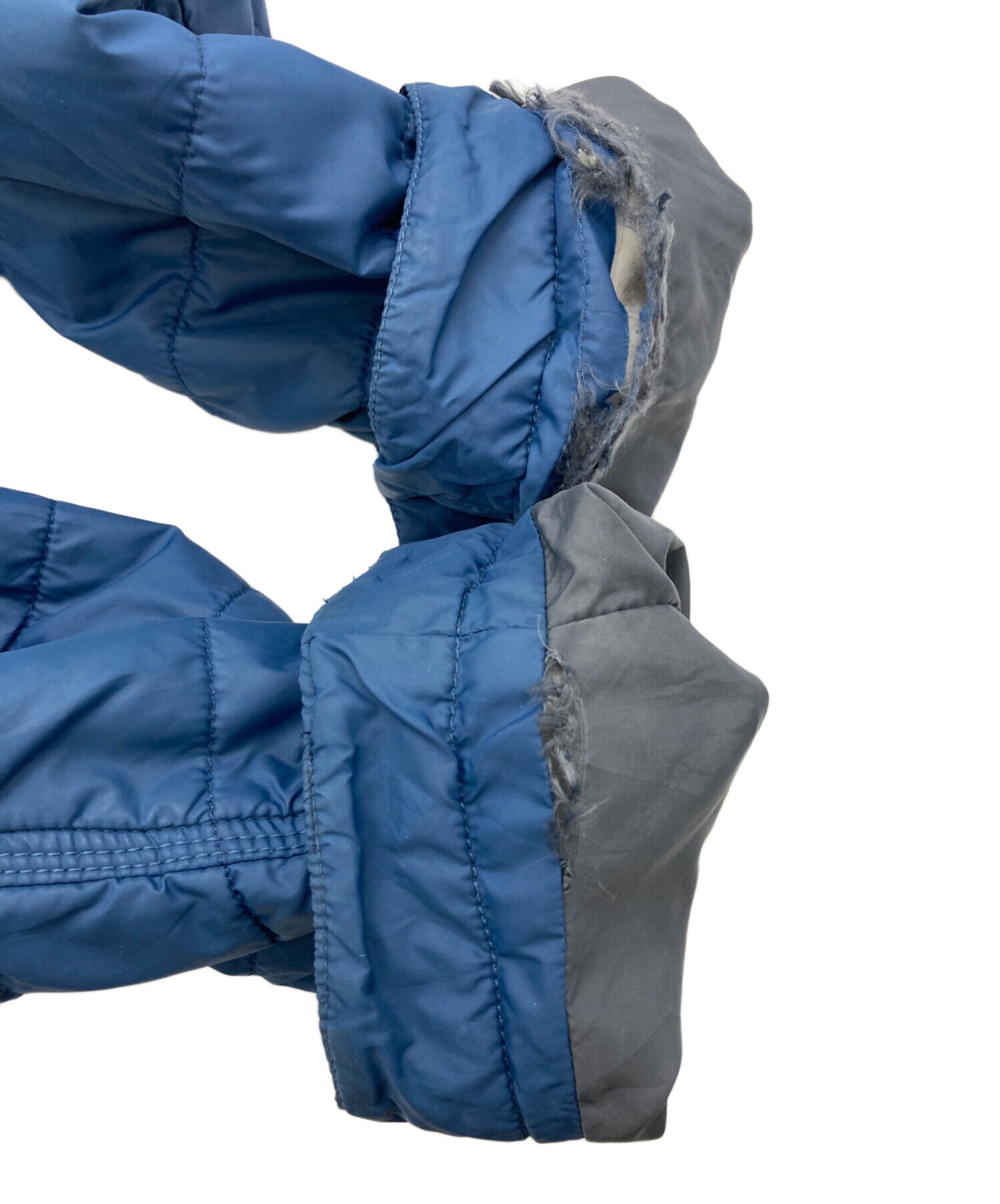 Carhartt ネイビー キルティングジャケット 中古・古着通販】CarHartt (カーハート) キルティングジャケット