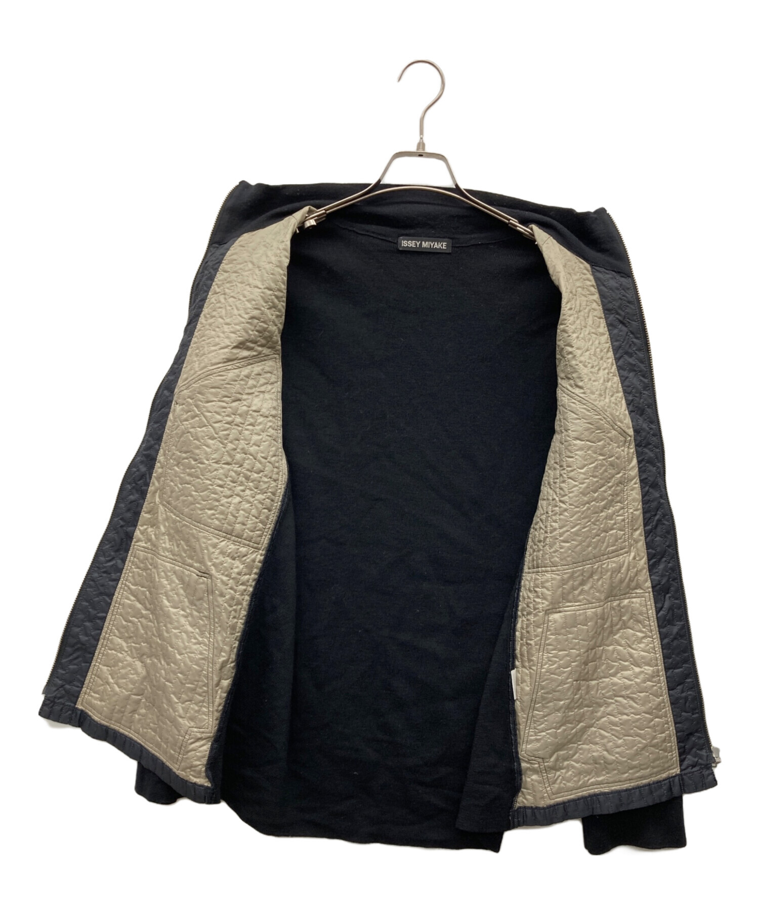 ISSEI MIYAKE ナイロン切替ジャケット 中古・古着通販】ISSEY MIYAKE (イッセイミヤケ) ナイロン切替ジップ