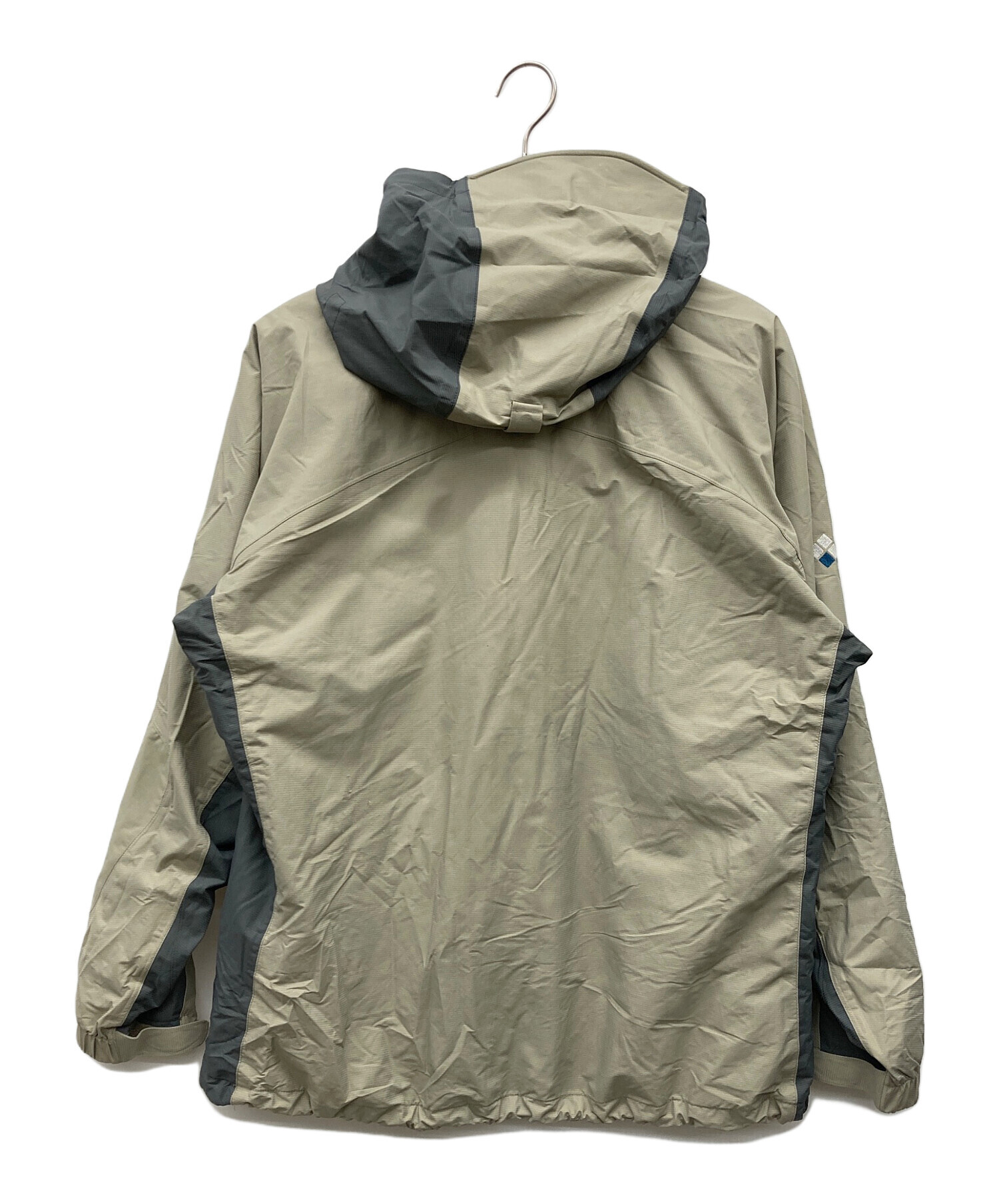 中古・古着通販】mont-bell (モンベル) マウンテンパーカー グレー 