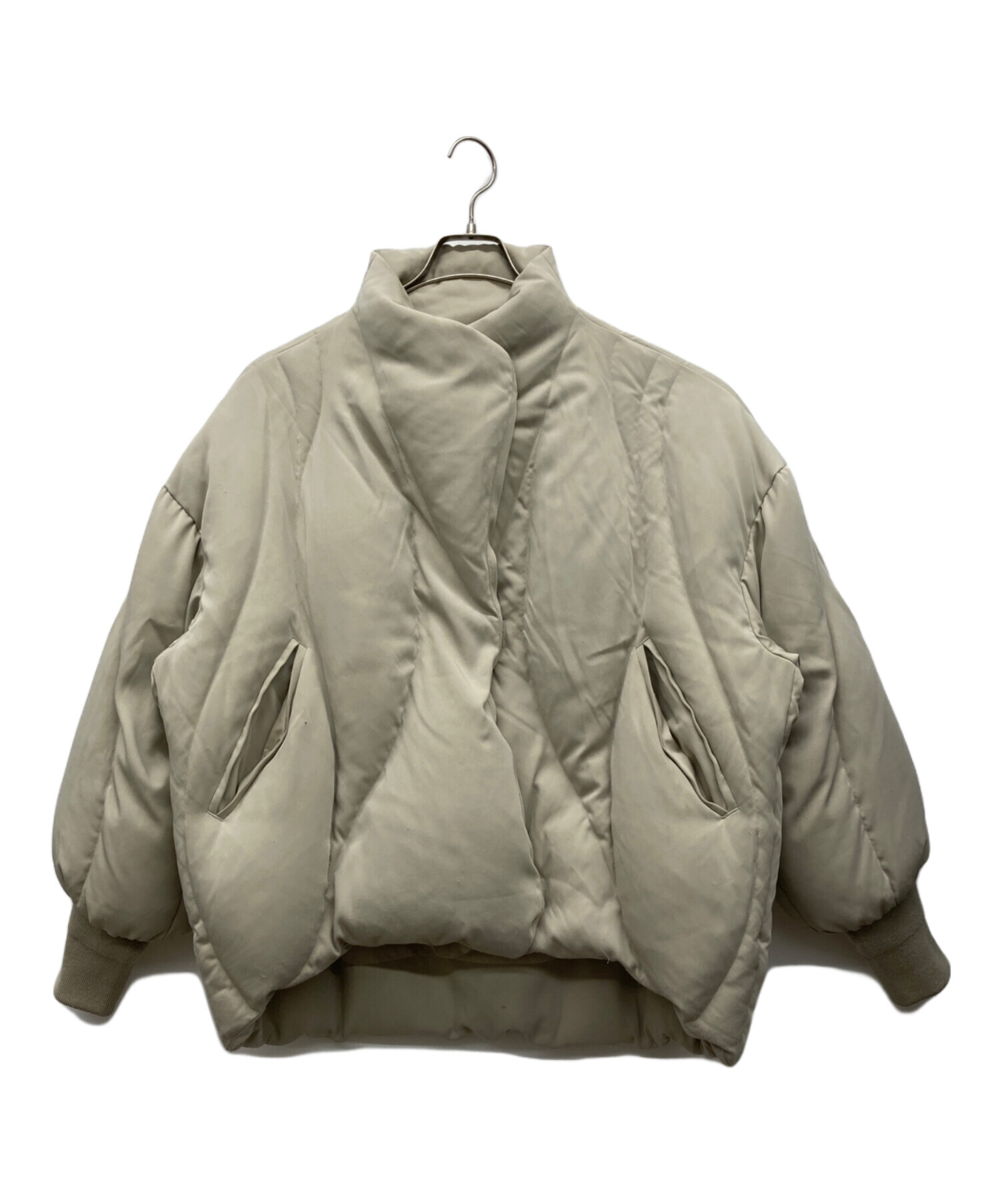 AMERI◇UND WAVE STITCH SHORT DOWN◇ダウン Ameri（アメリ）の「UND WAVE STITCH SHORT DOWN（ダウンジャケット