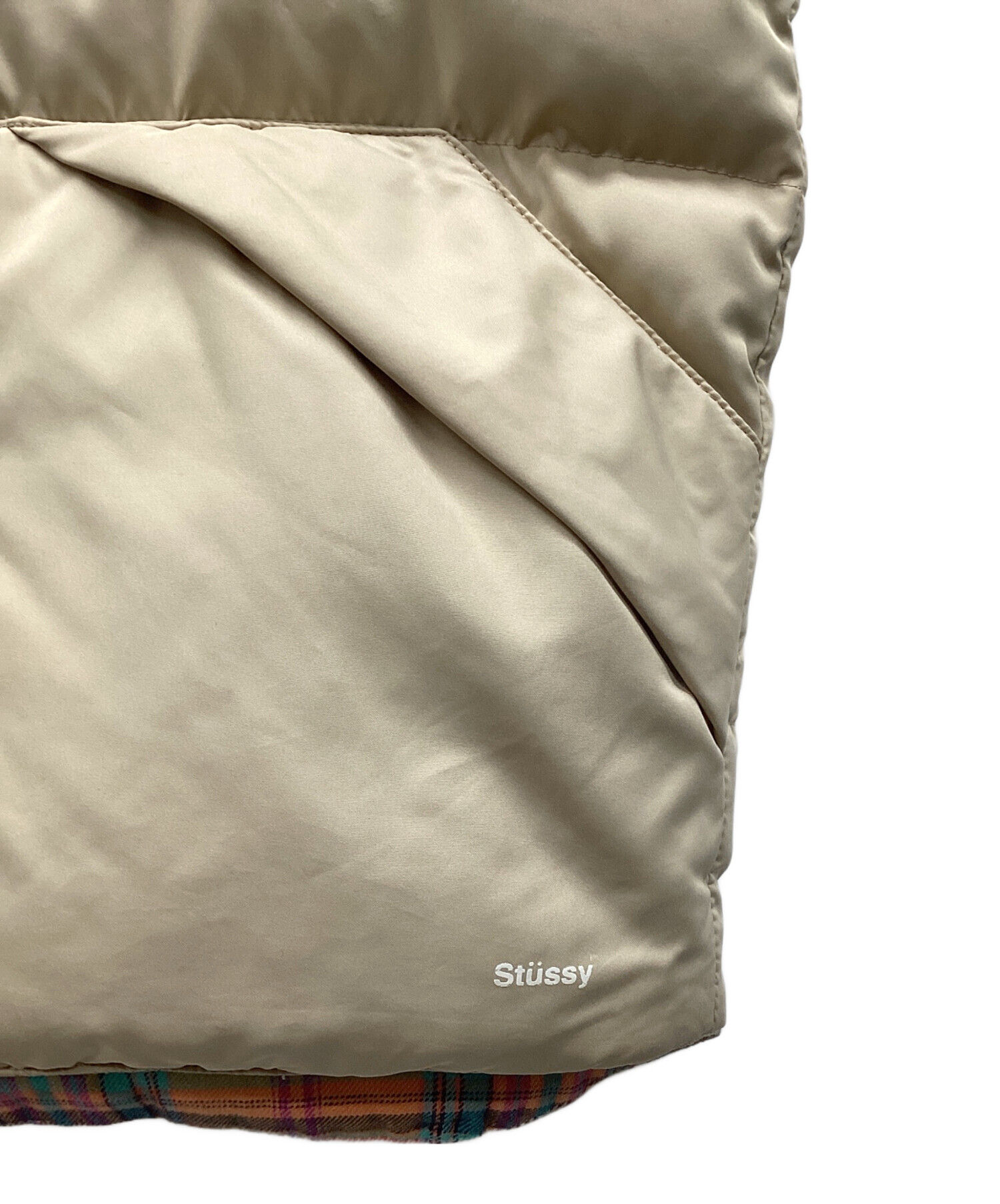 中古・古着通販】stussy (ステューシー) ダウンベスト ベージュ サイズ 