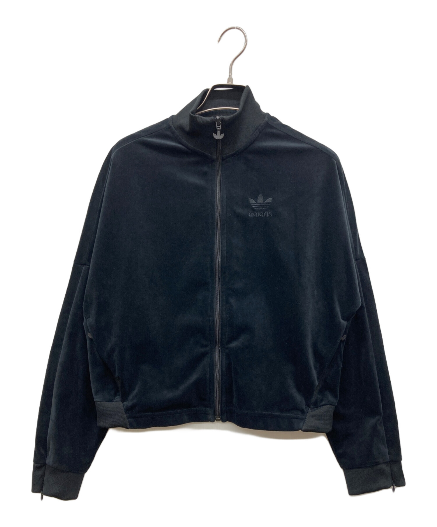 未使用タグ付adidasシンプルブラックブルゾントレフォイルロゴ三本線ゆったり 中古・古着通販】adidas (アディダス) トレフォイルロゴ ベロア