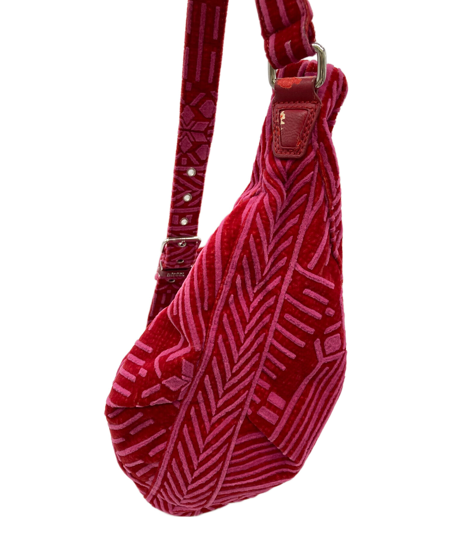 中古・古着通販】DIESEL (ディーゼル) ショルダーバッグ ピンク 中古・古着通販】DIESEL (ディーゼル) ショルダーバッグ ピンク