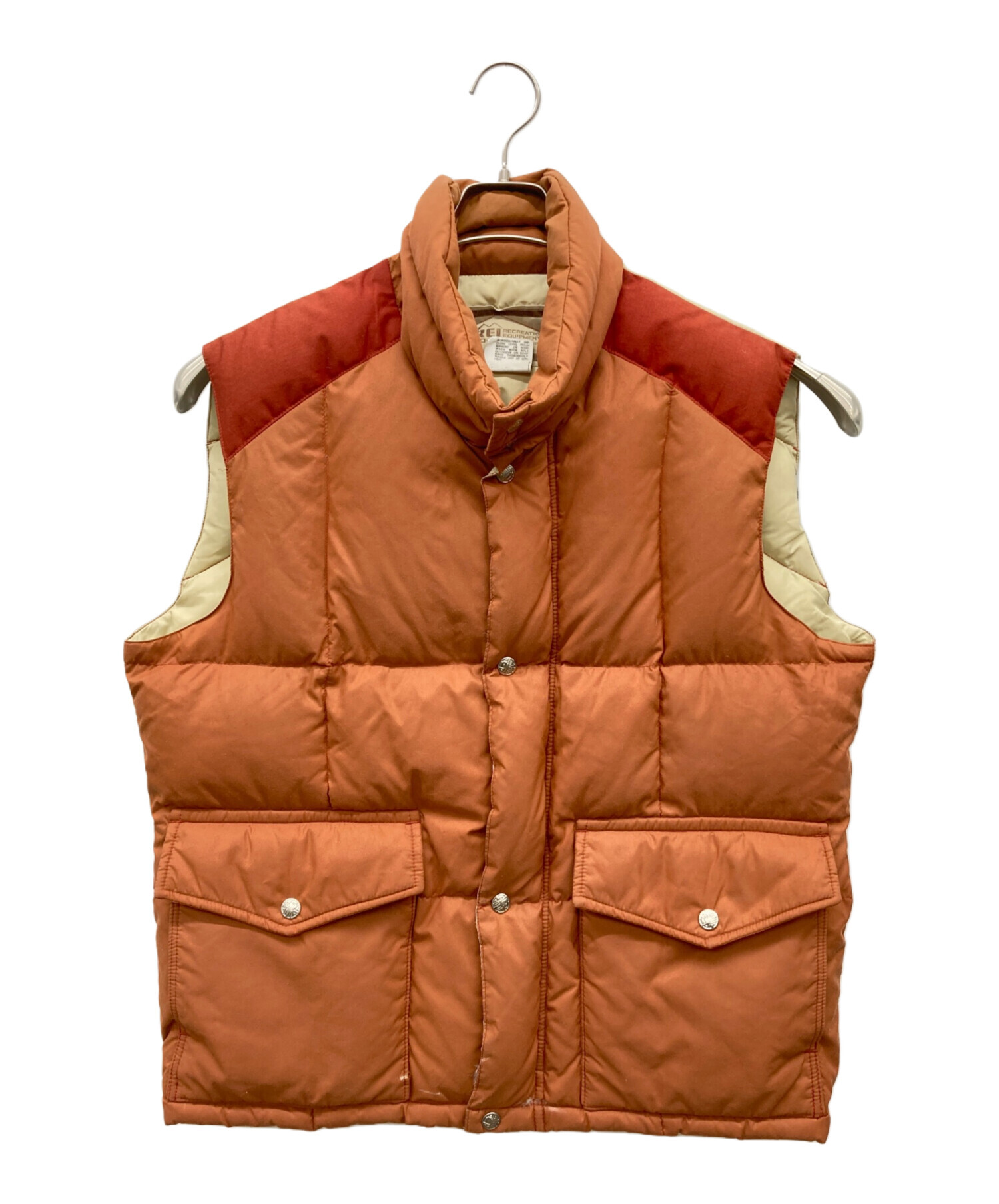 min☆min様お取り置き　モンクレール　ベルト付きダウンベスト　ベージュ ダウンベスト ベージュ min min様お取り置き モンクレール ベルト付き