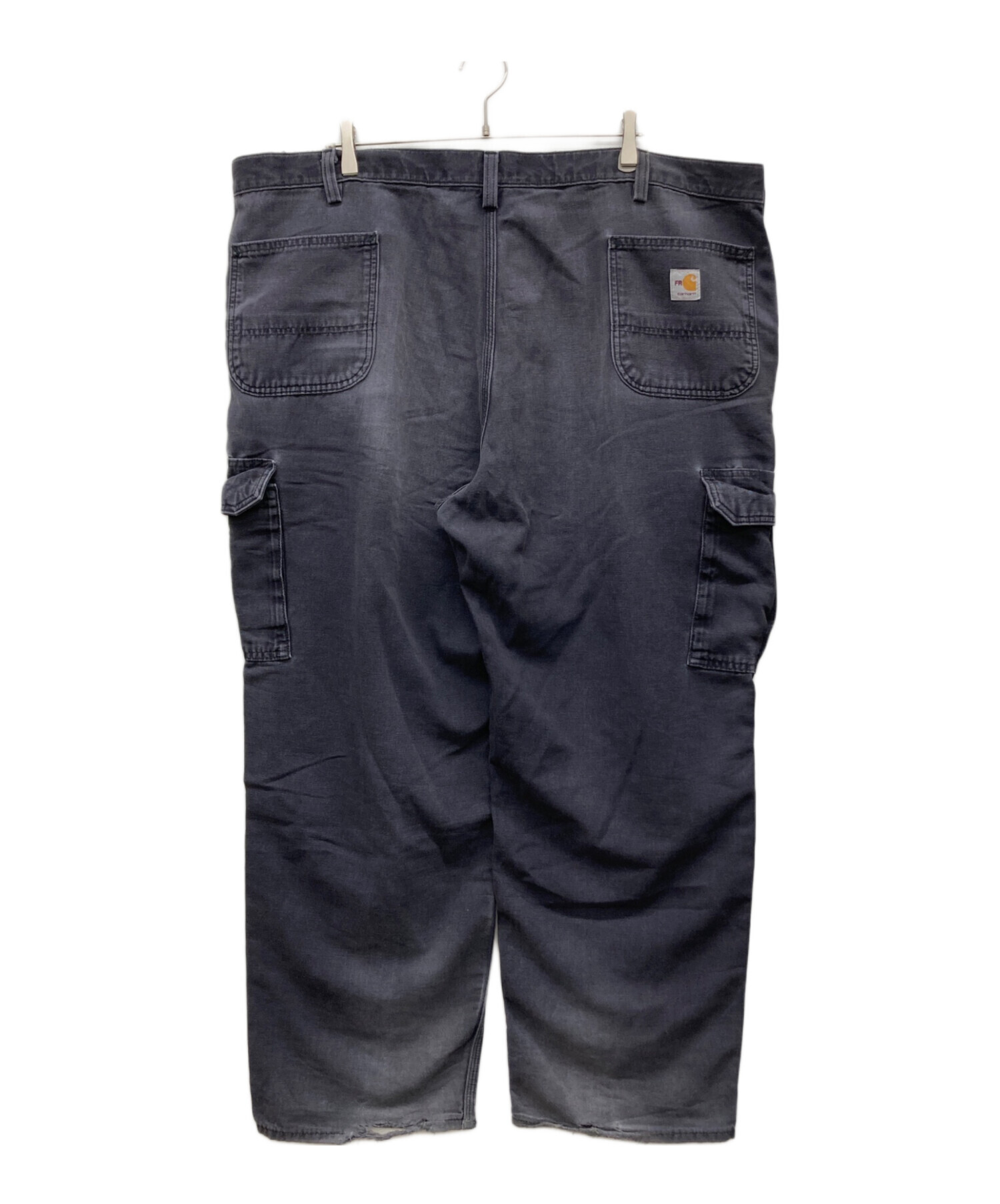 ひ*ん様 Carhartt 軍パンの断捨離古着！ 中古・古着通販】CarHartt (カーハート) カーゴパンツ ネイビー サイズ