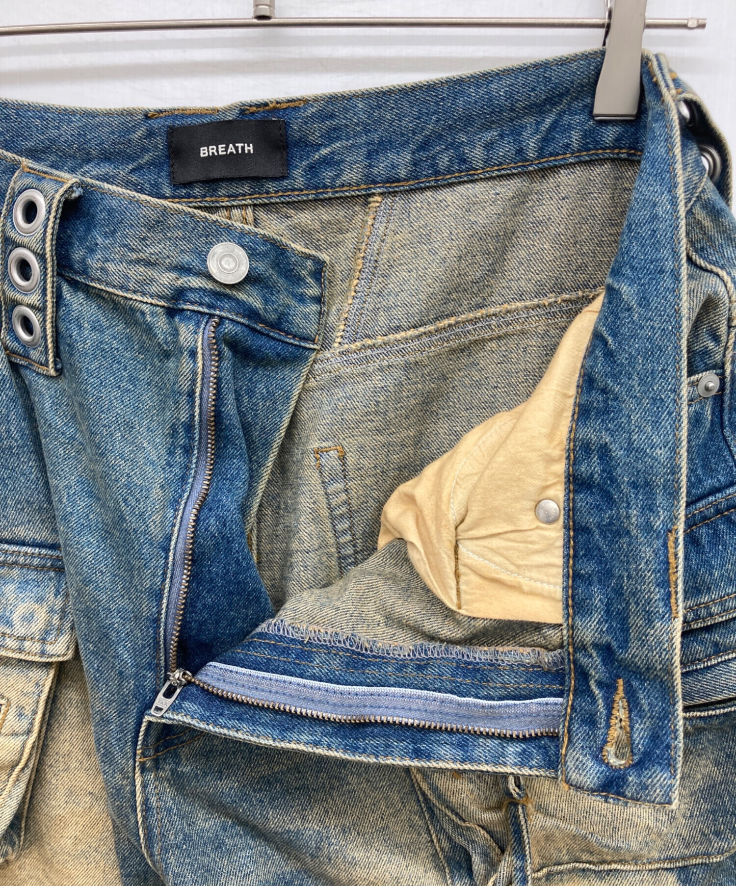 BREATH ブレス BADHOP CARGO BIG SHORTS Mサイズ 中古・古着通販】BREATH (ブレス) DAMAGE CARGO BIG SHORTS インディゴ