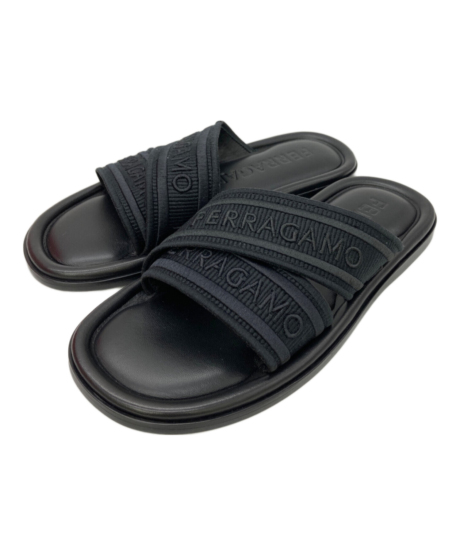 美品! フェラガモ サンダル 立体ロゴ刻印 最上級カーフ プラットフォーム 22 中古・古着通販】Ferragamo (フェラガモ) ロゴ クロスベルトサンダル