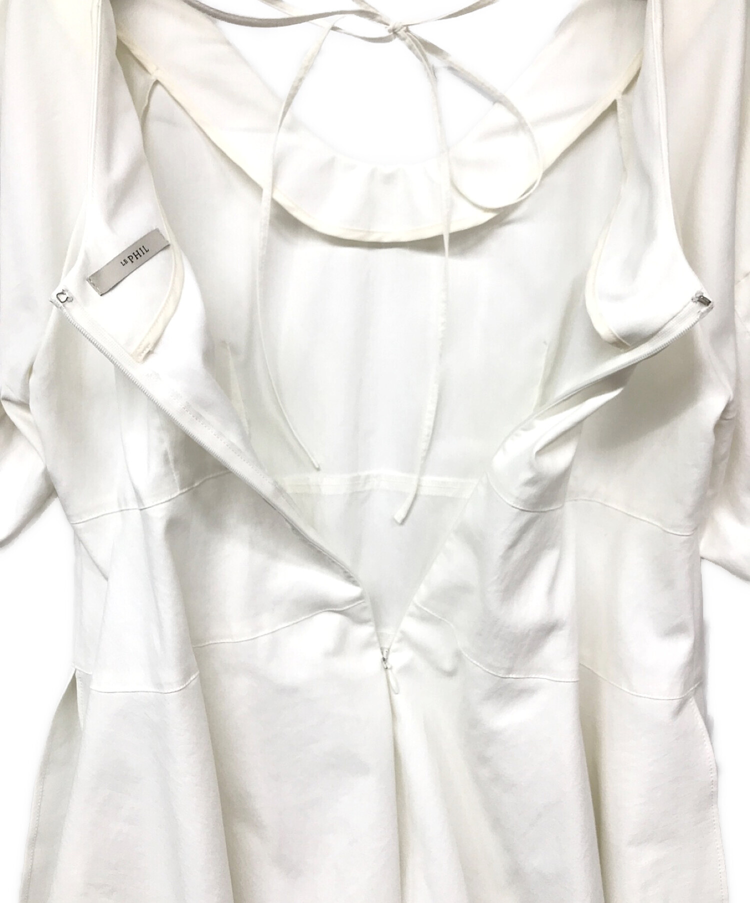 美品 22AW LE PHIL ルフィル バックツイストブラウス 半袖 シャツ F ホワイト レディース 古着 中古 USED 美品 22AW LE PHIL ルフィル バックツイストブラウス 半袖 シャツ F