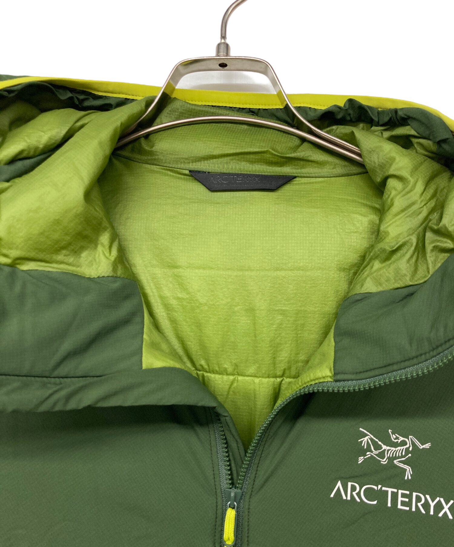 旧タグOld ARC'TERYX Atom LT Hoody ナイロンジャケット 中古・古着通販】ARC'TERYX (アークテリクス) ATOM LT HOODY グリーン
