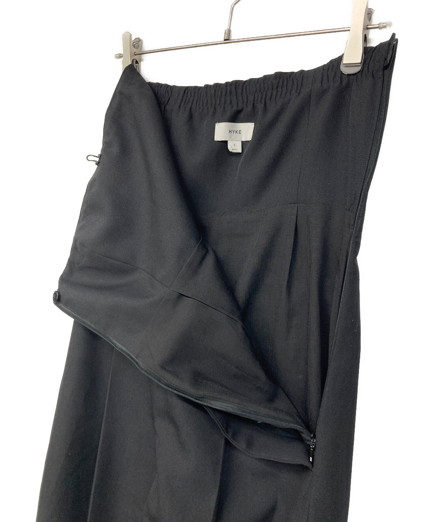 中古・古着通販】HYKE (ハイク) DOESKIN STRAPLESS JUMPSUIT ブラック 中古・古着通販】HYKE (ハイク) DOESKIN STRAPLESS JUMPSUIT ブラック