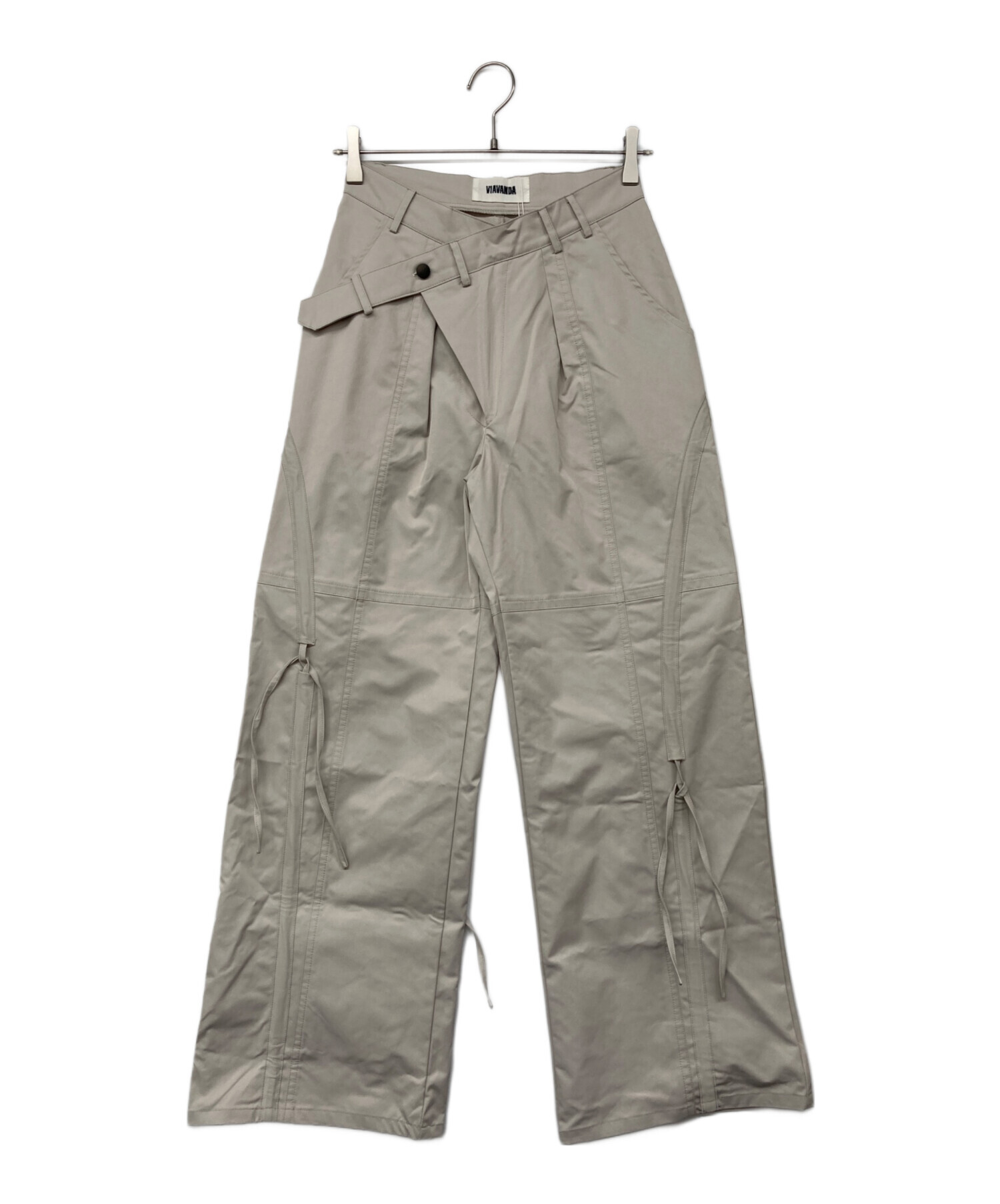 ♪viavanda パンツ 中古・古着通販】viavanda (ヴィアヴァンダ) STRINGS WIDE TRACK PANTS