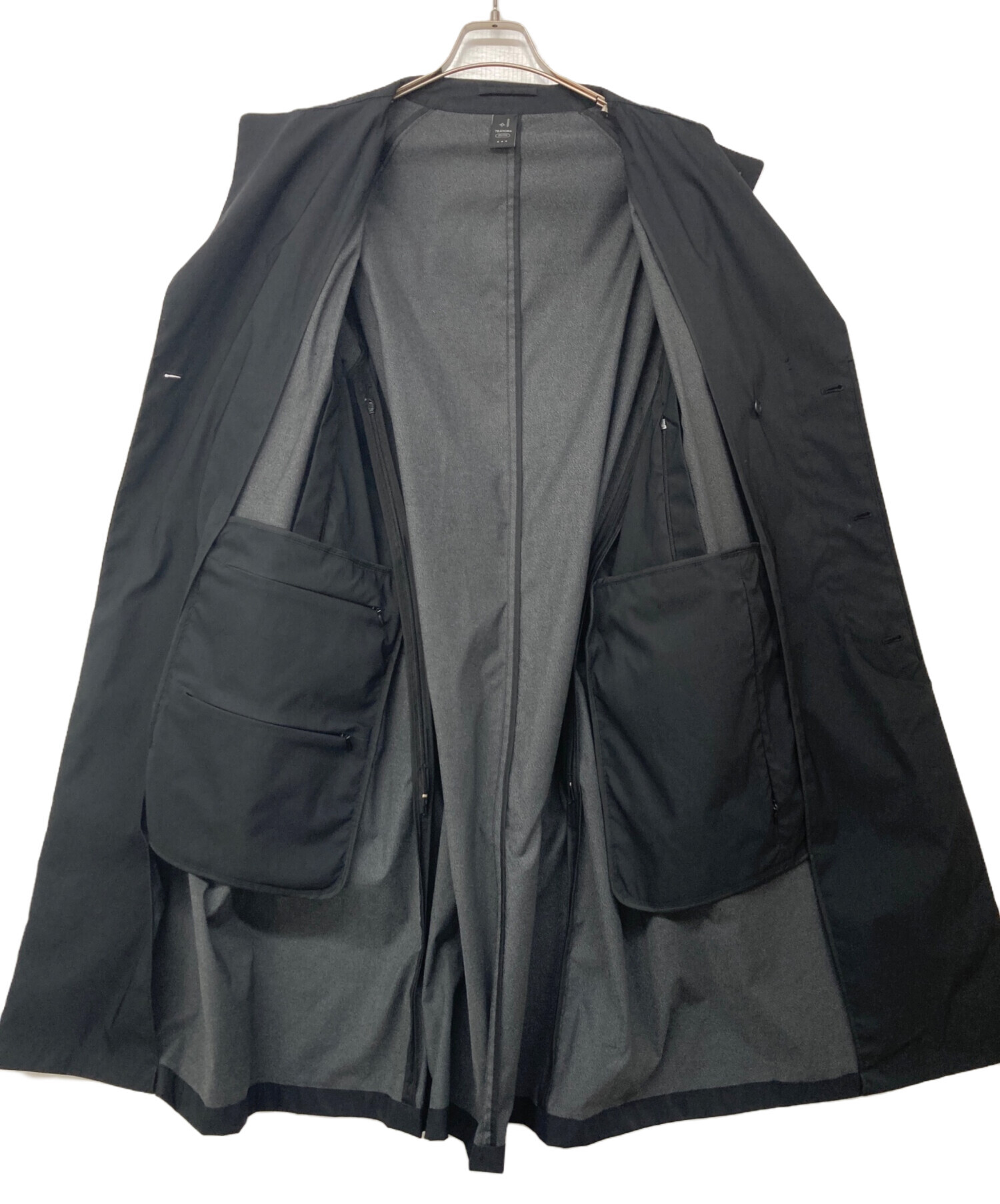 中古・古着通販】TEATORA (テアトラ) DEVICE COAT packable ブラック 中古・古着通販】TEATORA (テアトラ) DEVICE COAT packable ブラック