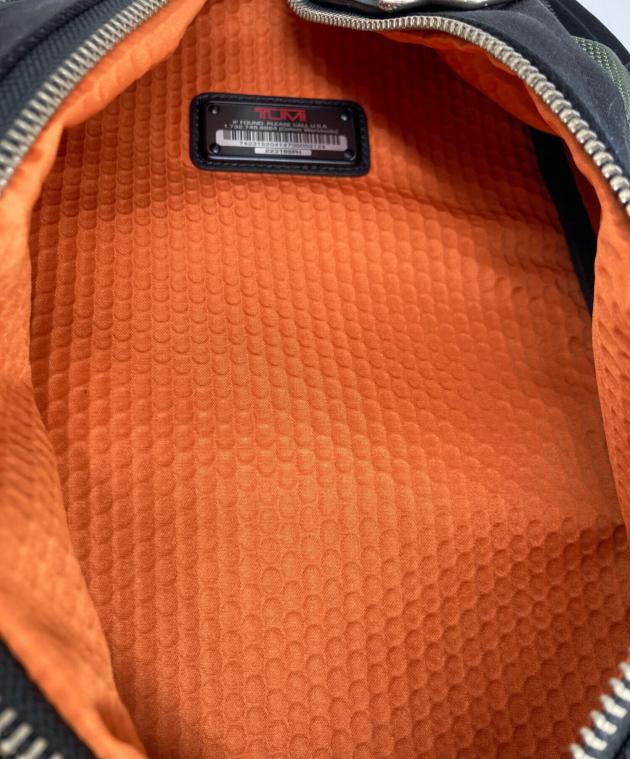 中古・古着通販】TUMI (トゥミ) スリング ボディバッグ グリーン
