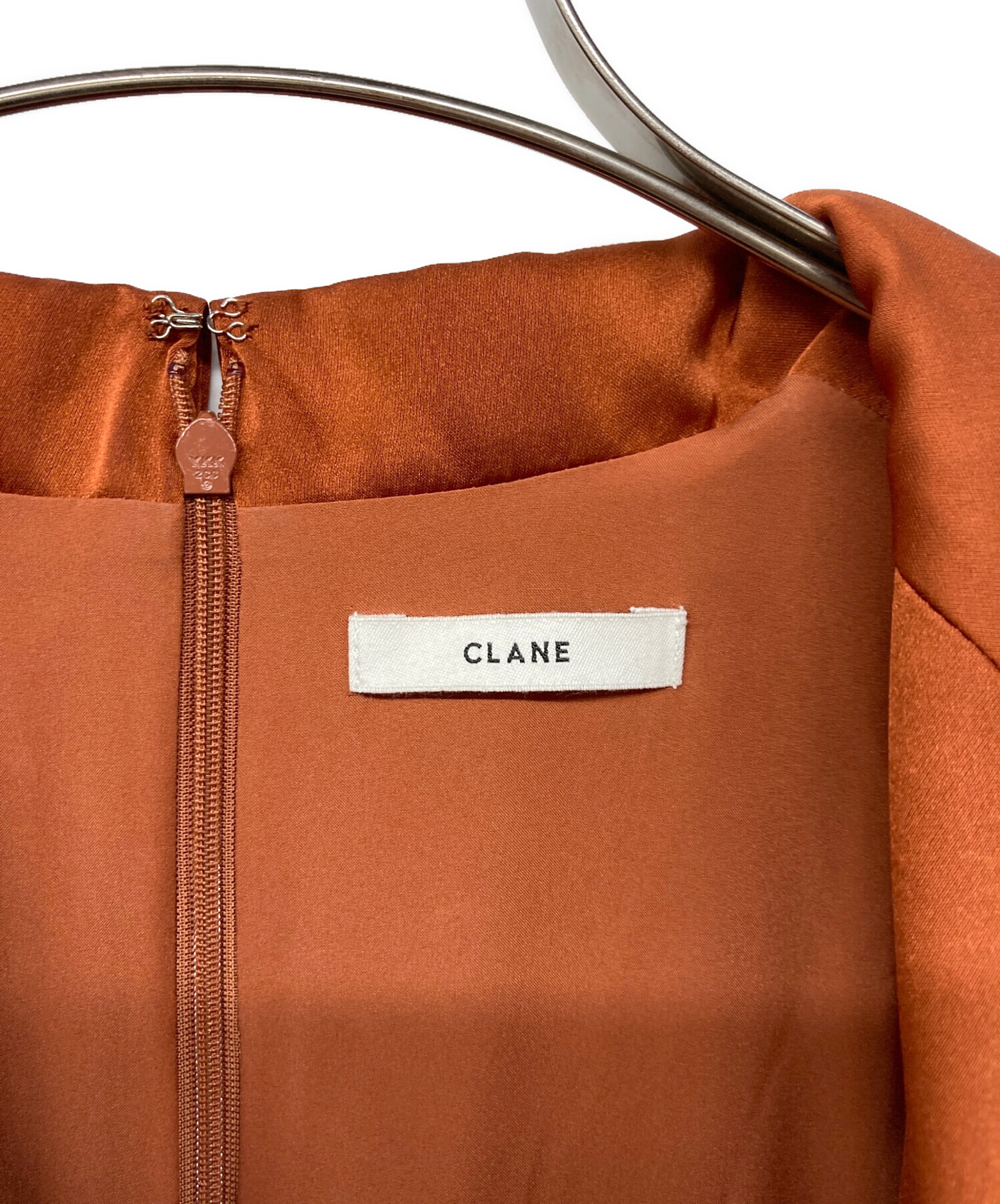 中古・古着通販】CLANE (クラネ) SLIT HOLE SLEEVE SATIN ONEPIECE 