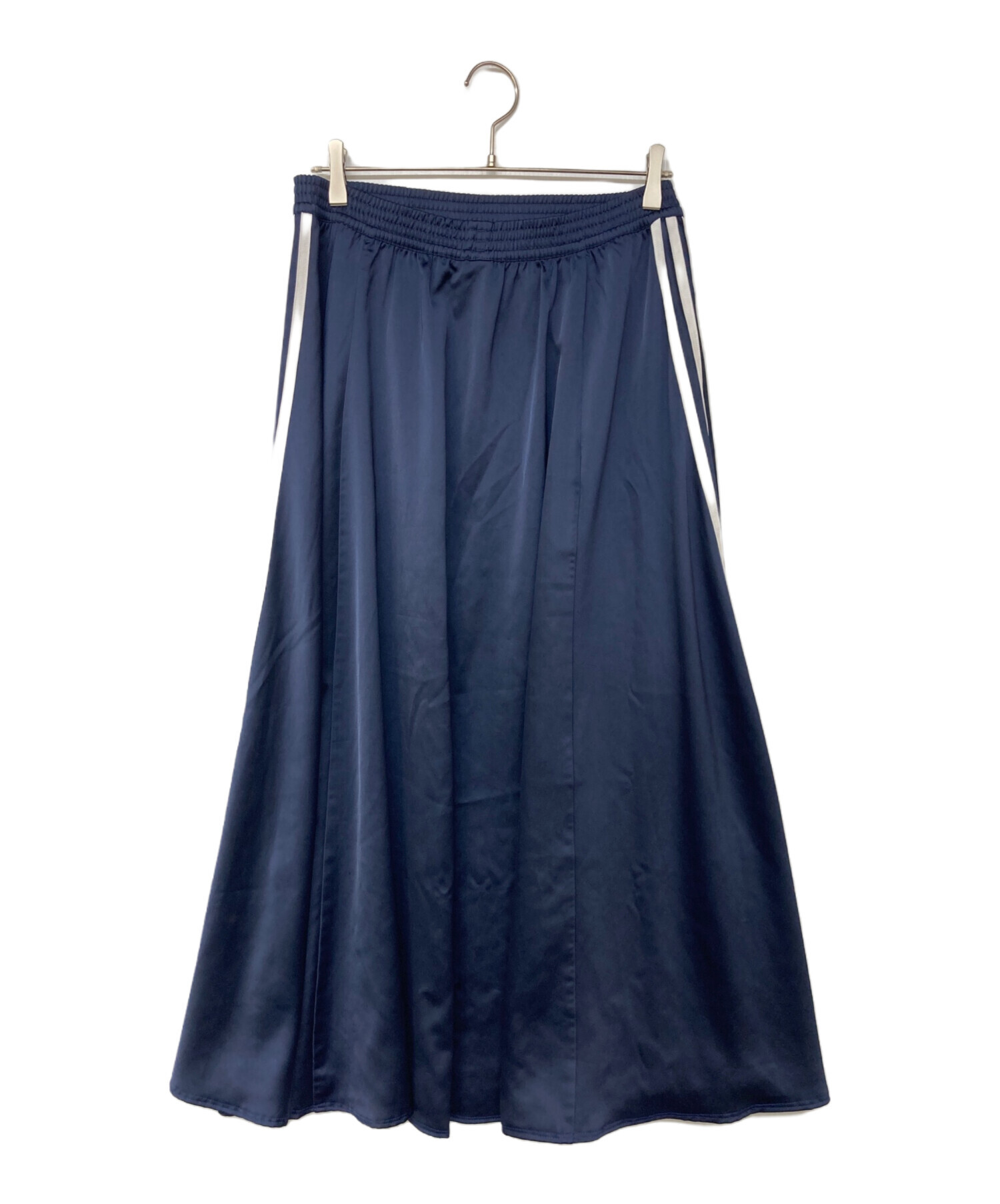 海外限定Adidas × ディズニー スカート ネイビー SサイズKE6655 海外限定Adidas × ディズニー スカート ネイビー SサイズKE6655