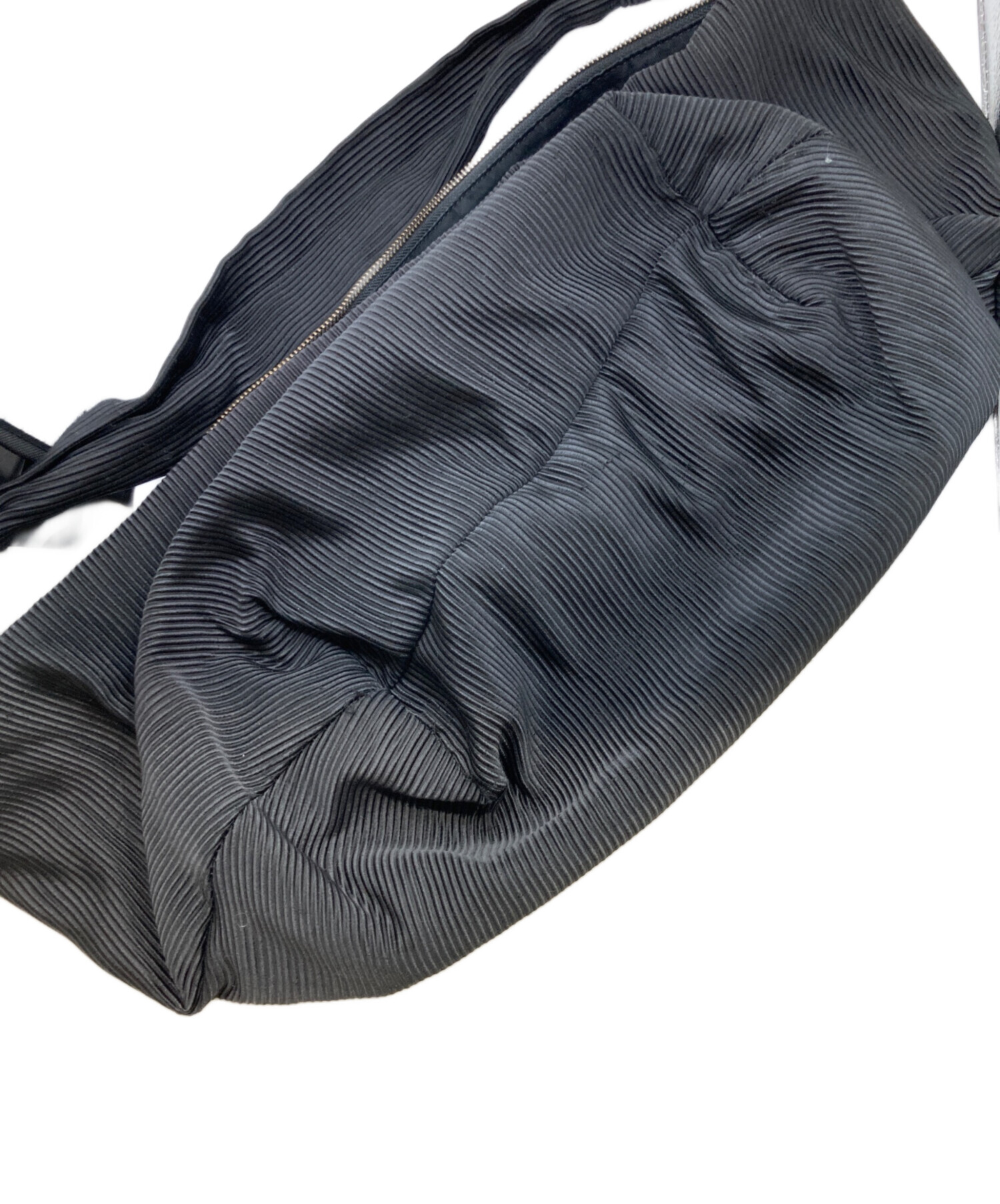 中古・古着通販】COS (コス) ショルダーバッグ ブラック サイズ